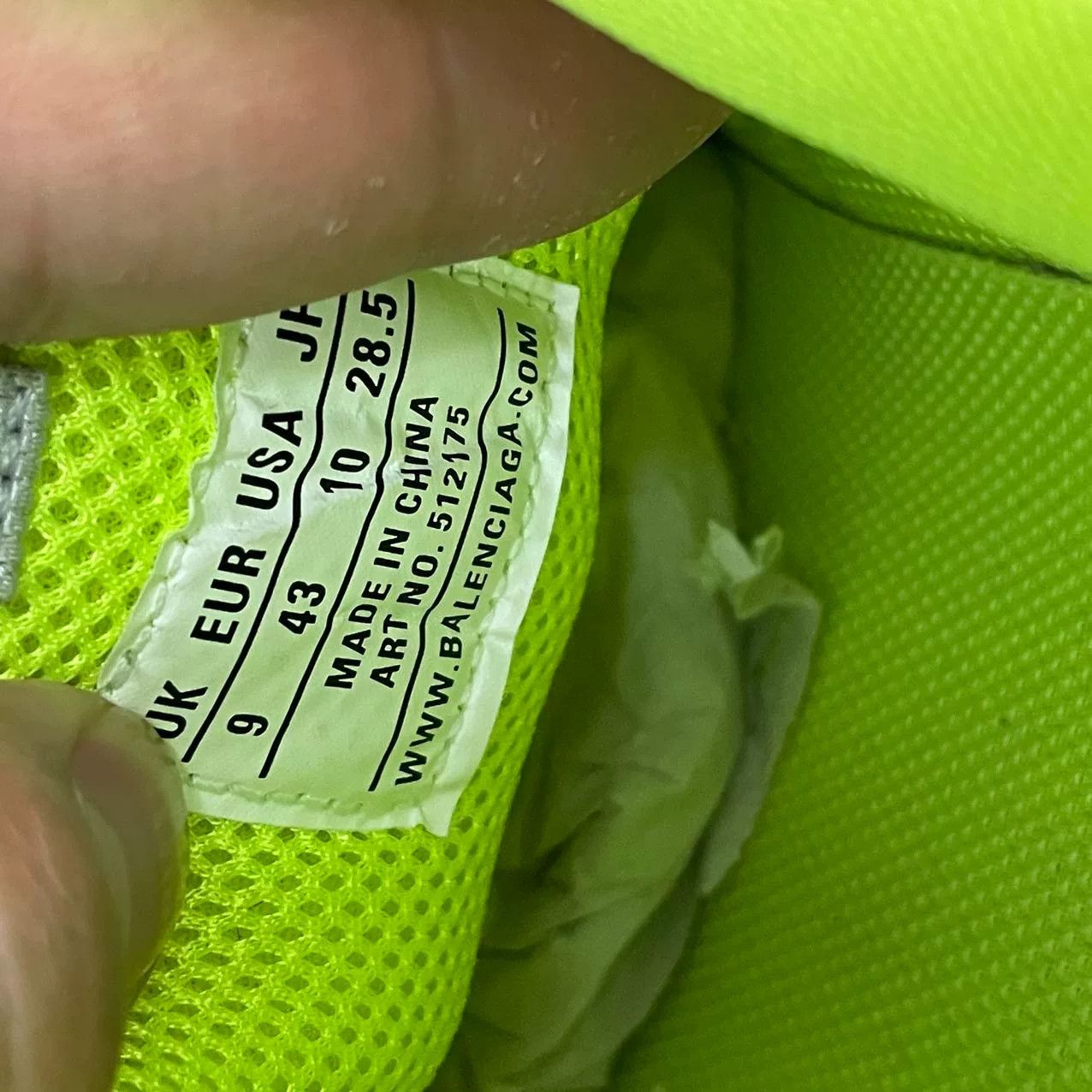 Balenciaga Balenciaga Glow Green Lowtop Sneakers 10 Men Size US 10 / EU 43 - 9 Thumbnail