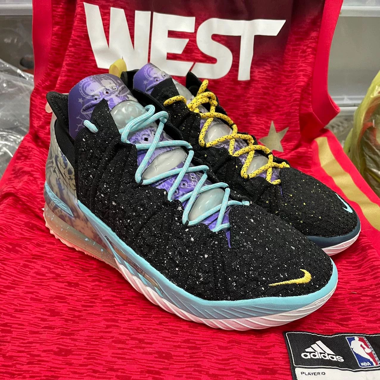 Nike Nike LEBRON Multi Lowtop Sneakers 8 Men Size US 8 / EU 41 - 3 Thumbnail