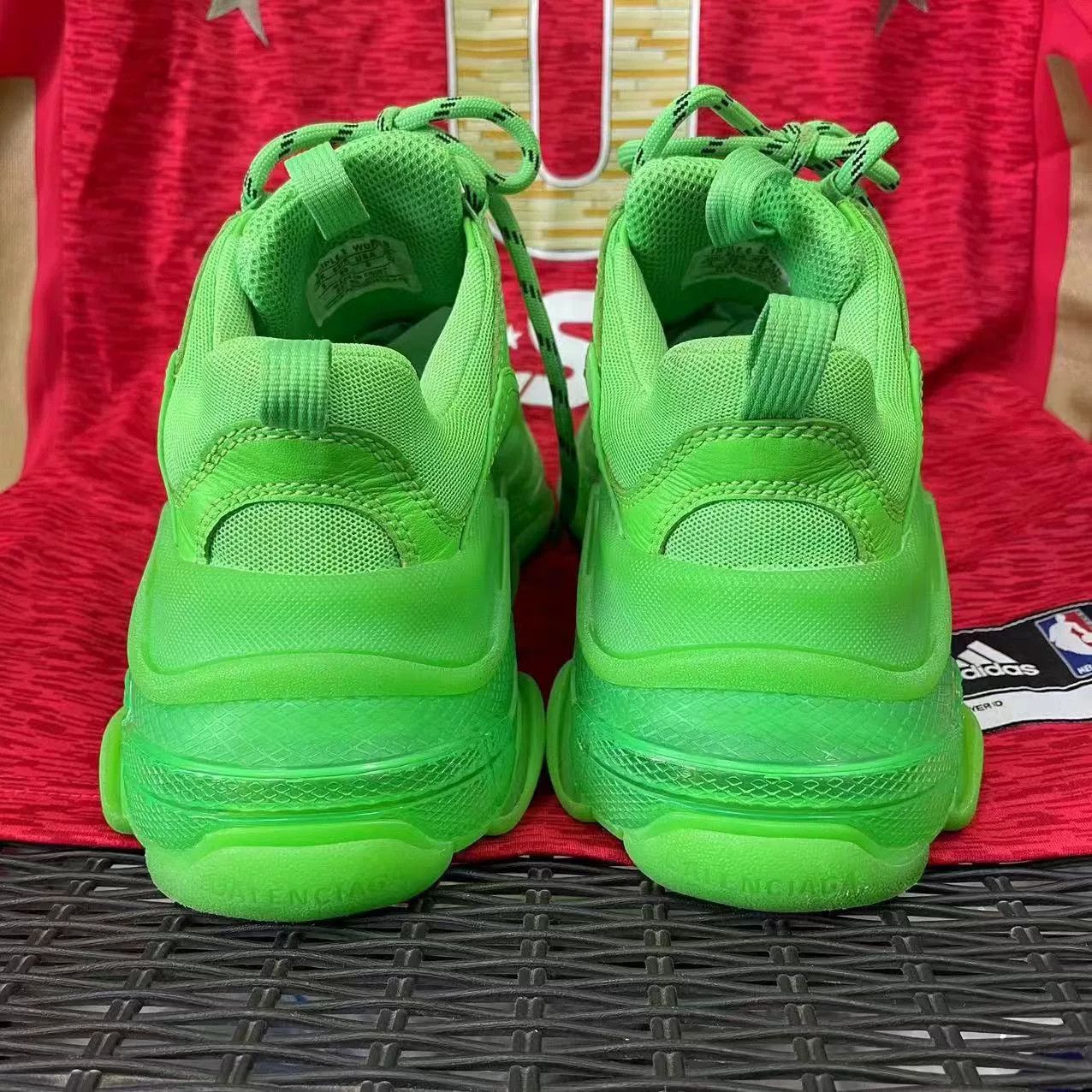 Balenciaga Balenciaga Glow Green Lowtop Sneakers us_6 Women Size US 6 / IT 36 - 6 Thumbnail