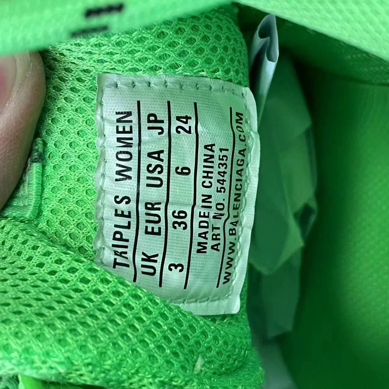 Balenciaga Balenciaga Glow Green Lowtop Sneakers us_6 Women Size US 6 / IT 36 - 9 Thumbnail