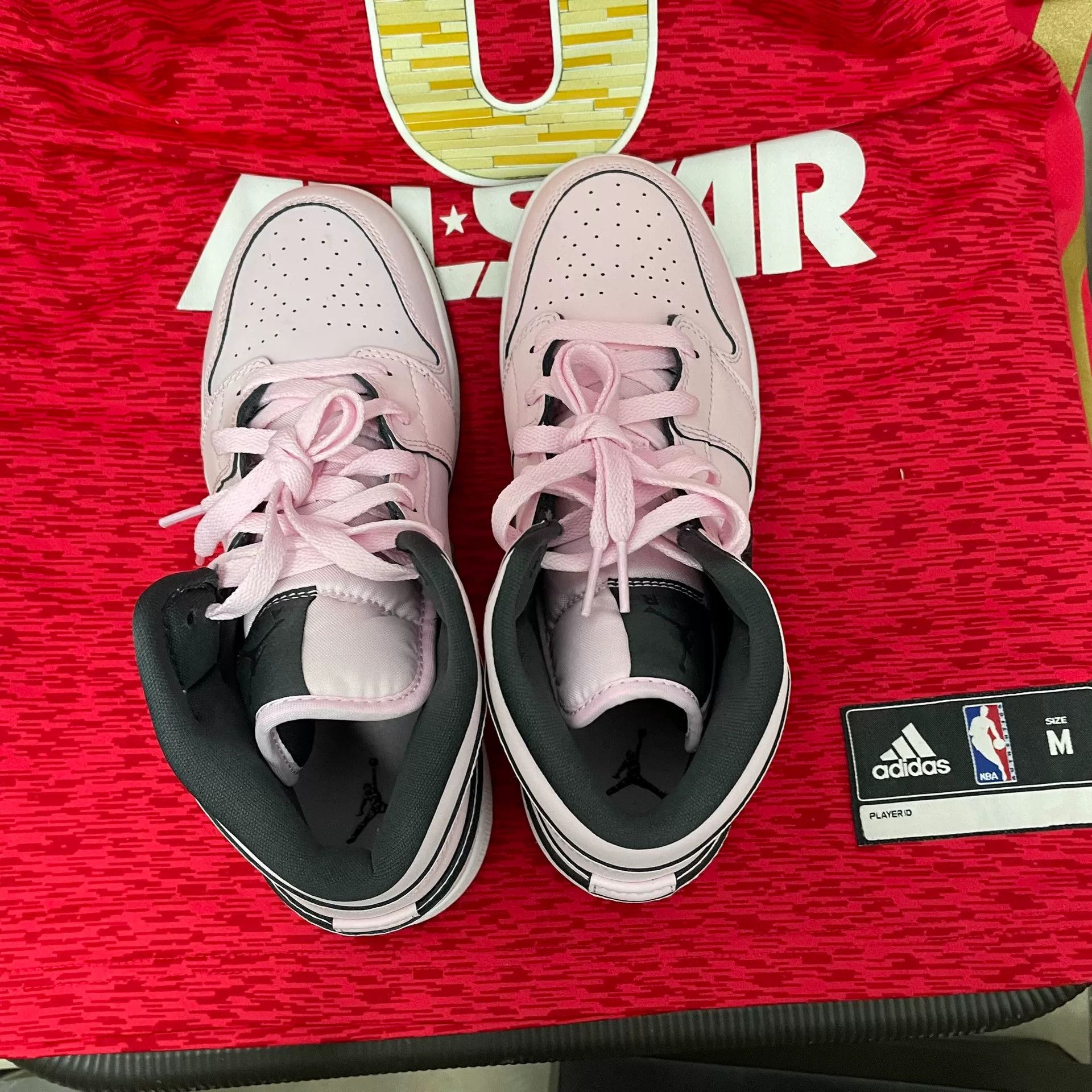 Jordan Brand Jordan Brand AIR JORDAN Pink Lowtop Sneakers 7 Men Size US 7 / EU 40 - 5 Thumbnail