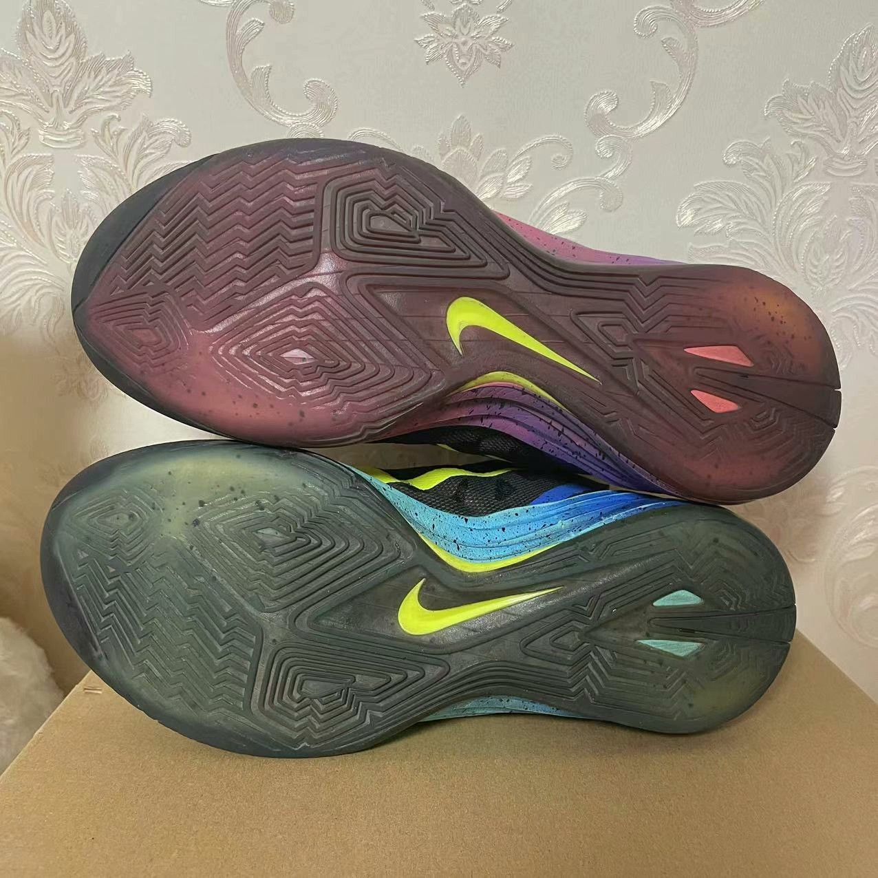 Nike Nike DUNK Rainbow Multi Lowtop Sneakers 10 Men Size US 10 / EU 43 - 8 Thumbnail