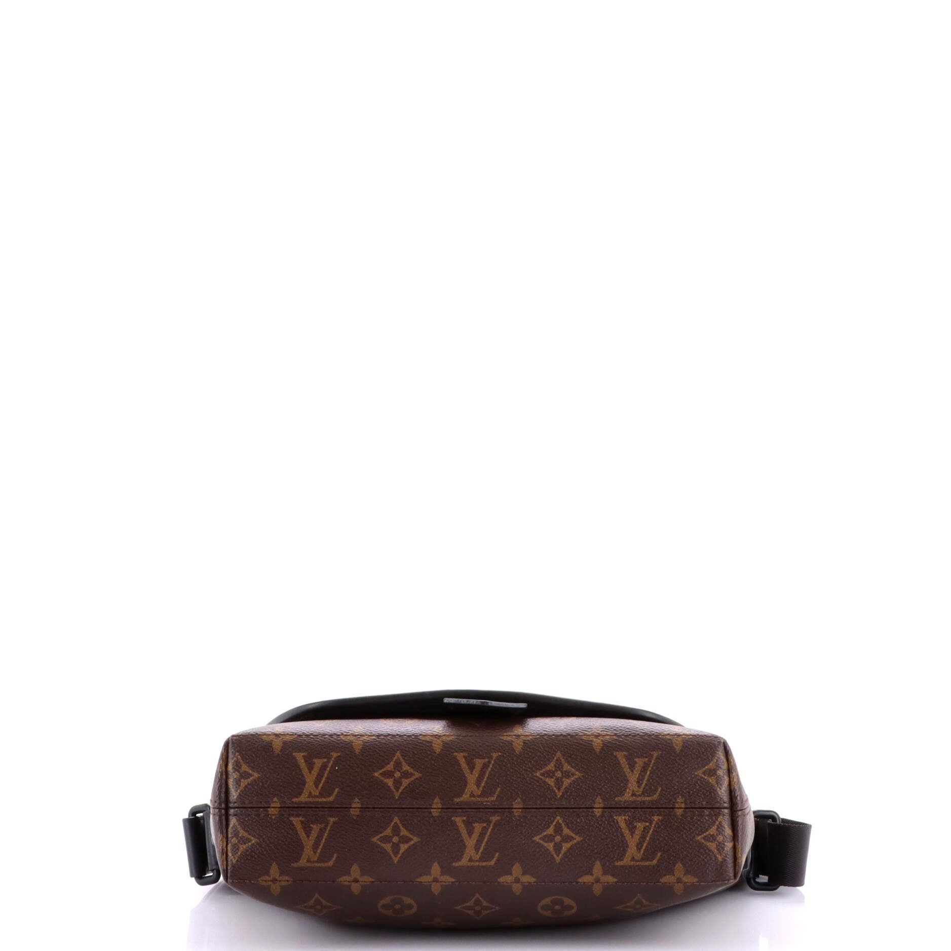 Louis Vuitton Magnetic Messenger Bag Size ONE SIZE - 4 Thumbnail