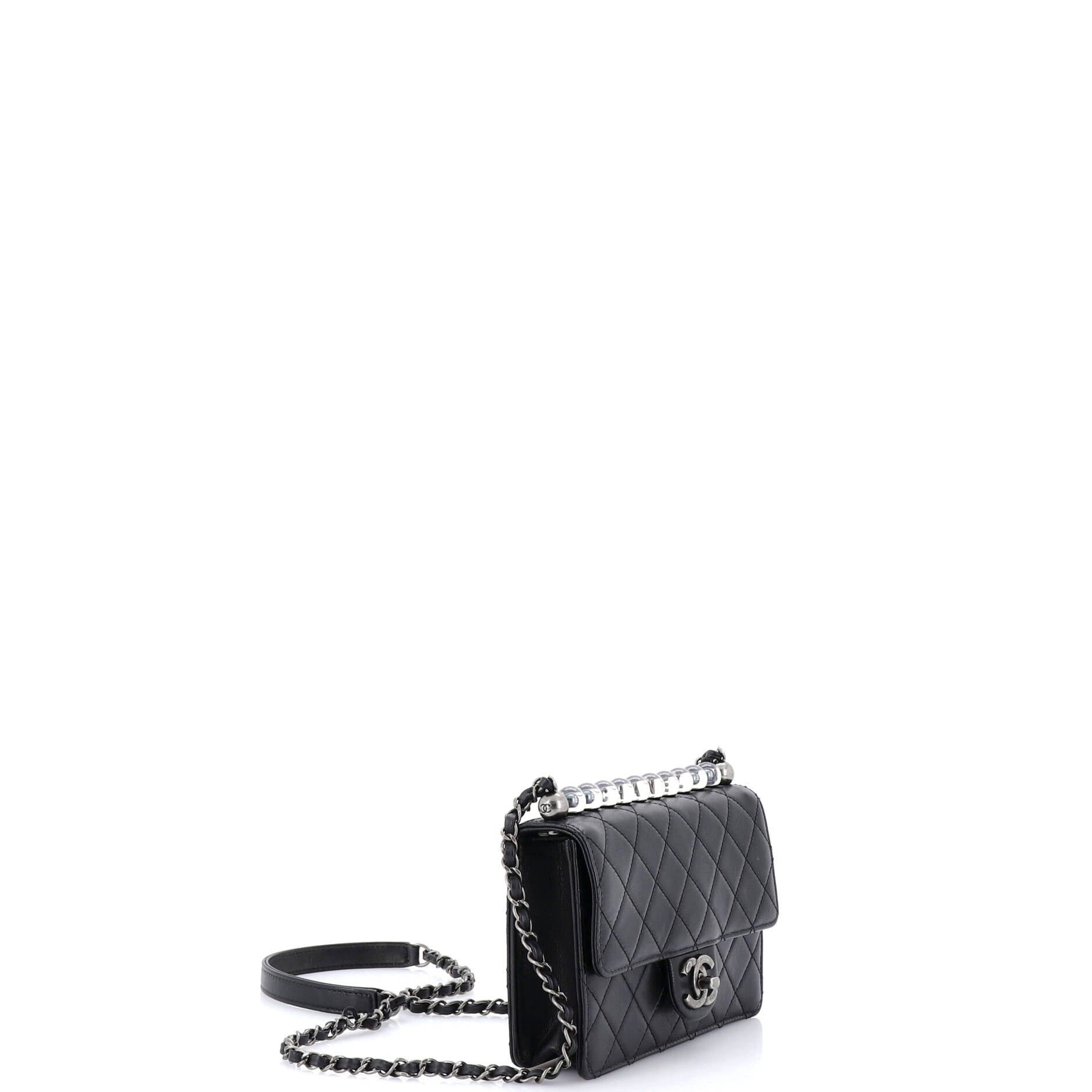 Chanel Chic Pearls Flap Bag Size ONE SIZE - 3 Thumbnail