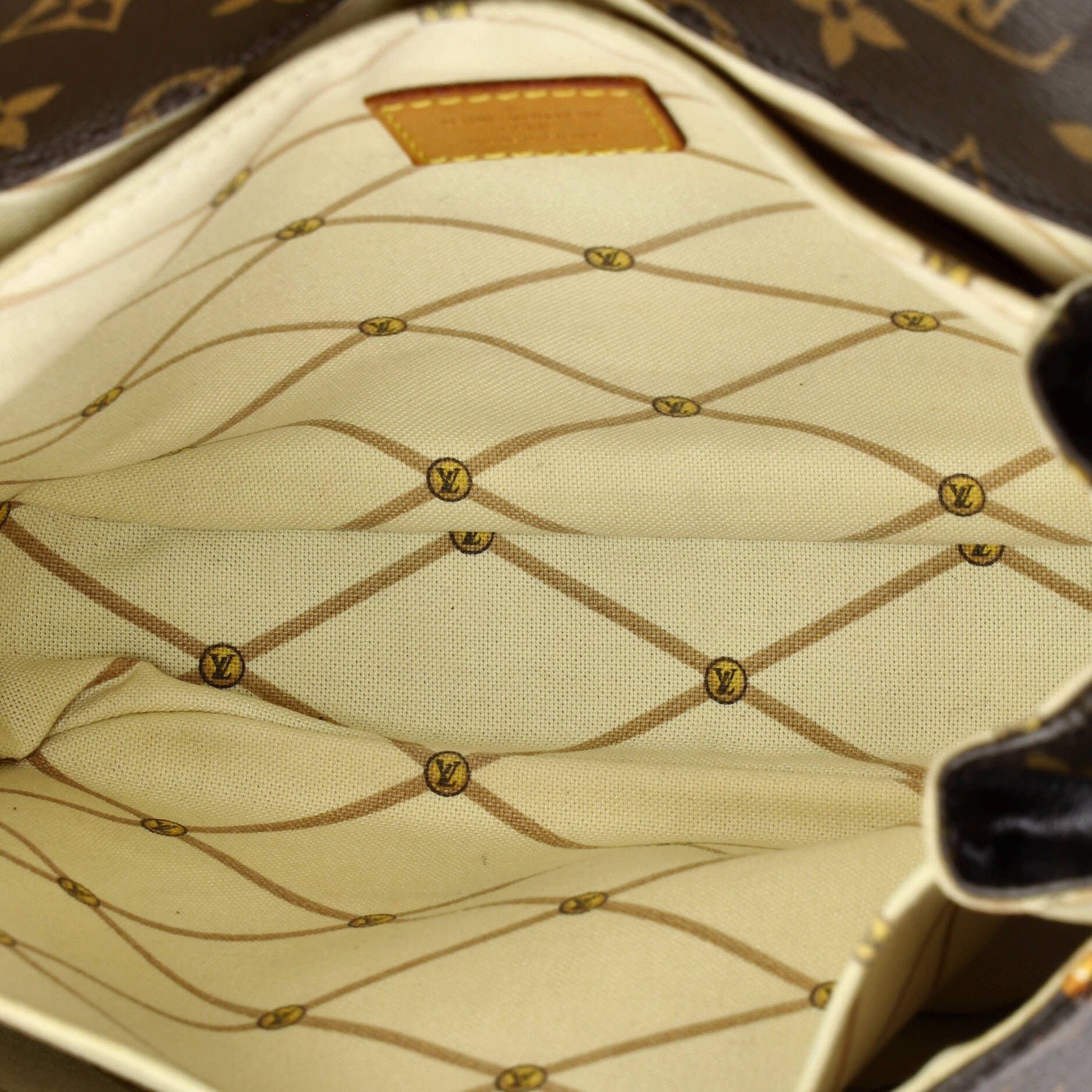 Louis Vuitton Pochette Metis Size ONE SIZE - 5 Thumbnail