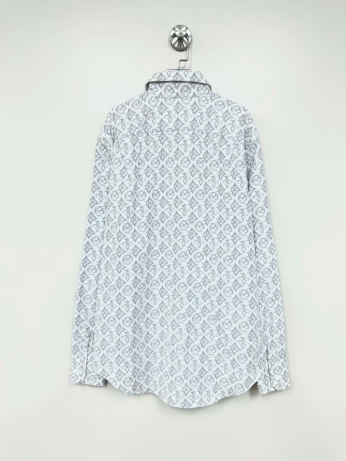 Louis Vuitton Louis Vuitton White Logo Print Long-Sleeve Shirt Size US XL / EU 56 / 4 - 2 Thumbnail