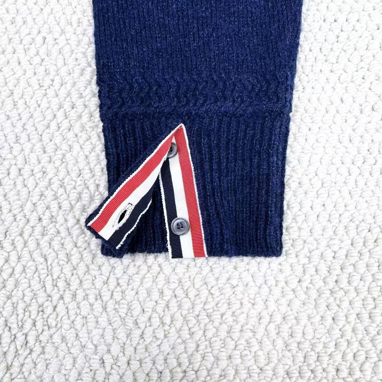 Thom Browne Thom Browne Navy Knit Sweater W/ Stripe Trim Size US XL / EU 56 / 4 - 5 Thumbnail