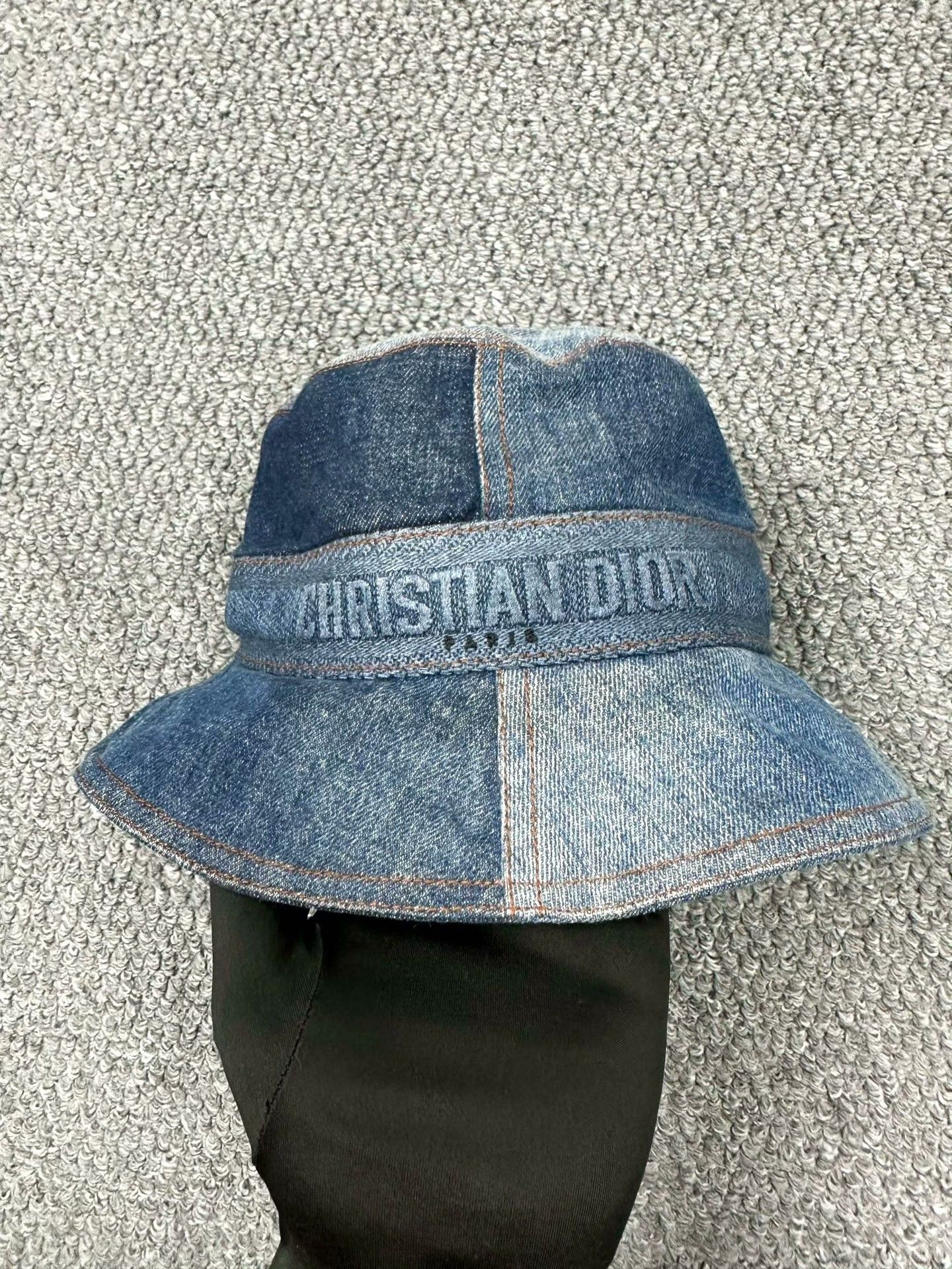 Dior Dior Blue Embroidered Logo Denim Bucket Hat Size ONE SIZE - 2 Thumbnail