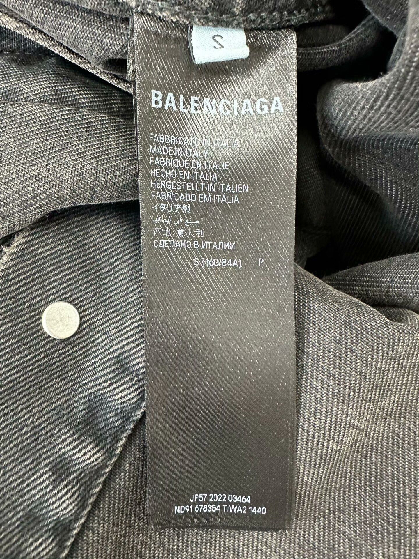 Balenciaga Balenciaga Black Distressed Denim Jacket Size US S / EU 44-46 / 1 - 4 Thumbnail