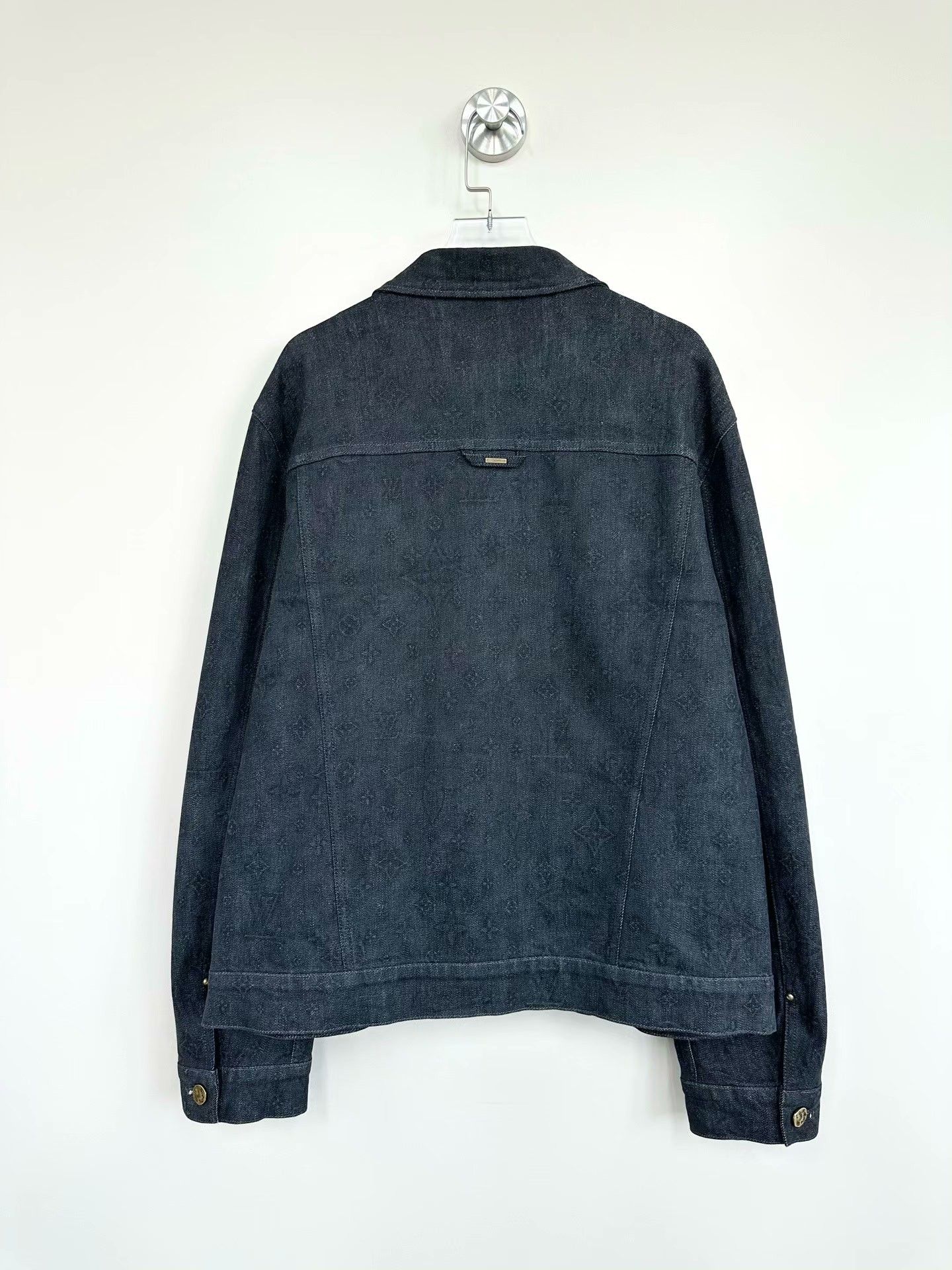 Louis Vuitton Louis Vuitton Logo Denim Jacket Size 52 Size US L / EU 52-54 / 3 - 2 Thumbnail