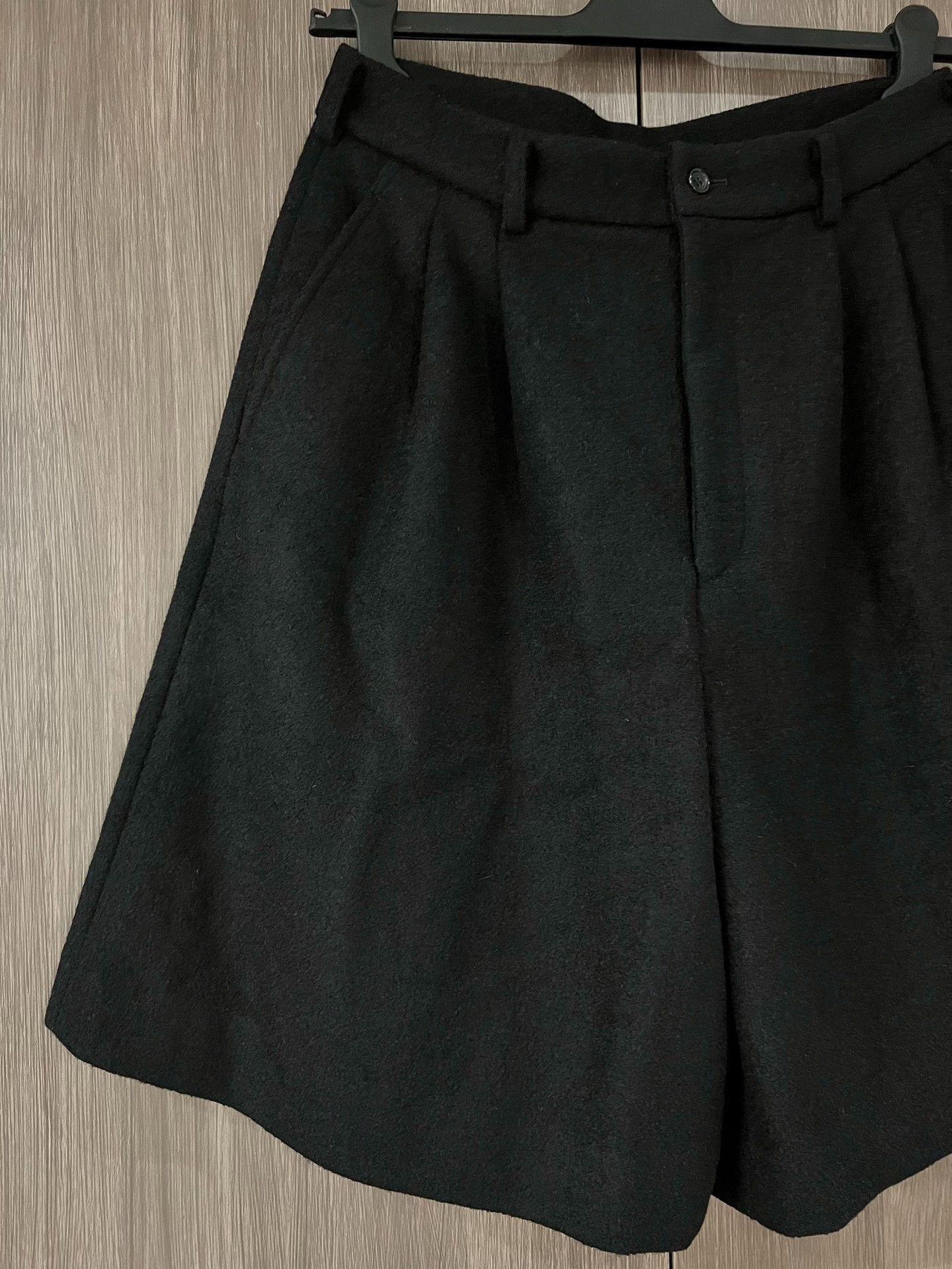 Comme des Garcons Comme des Garçons Wool Loose Tailored Shorts Size US 32 / EU 48 - 5 Thumbnail