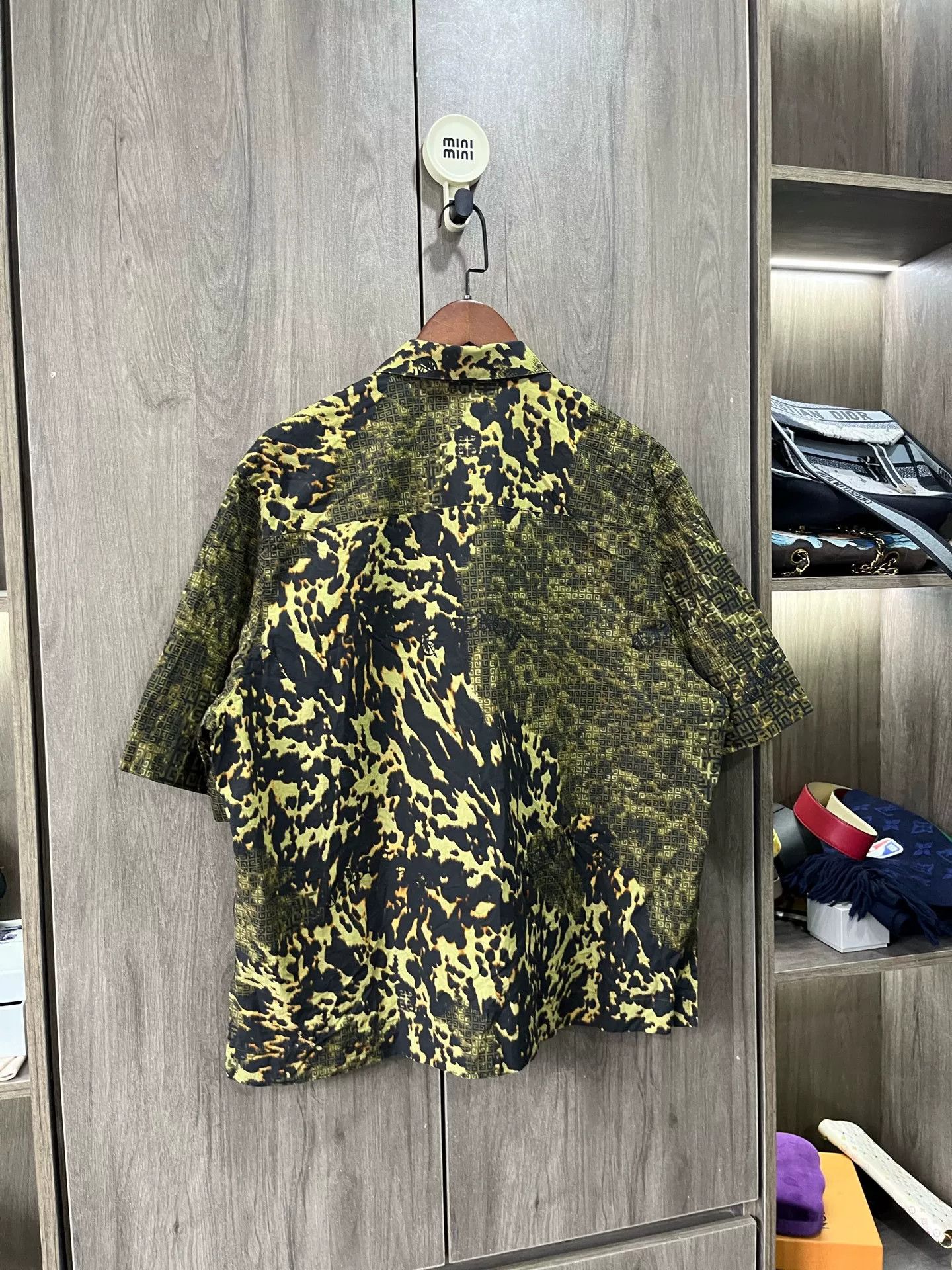 Givenchy Givenchy Floral Short-Sleeve Zip Shirt Size US XS / EU 42 / 0 - 3 Thumbnail