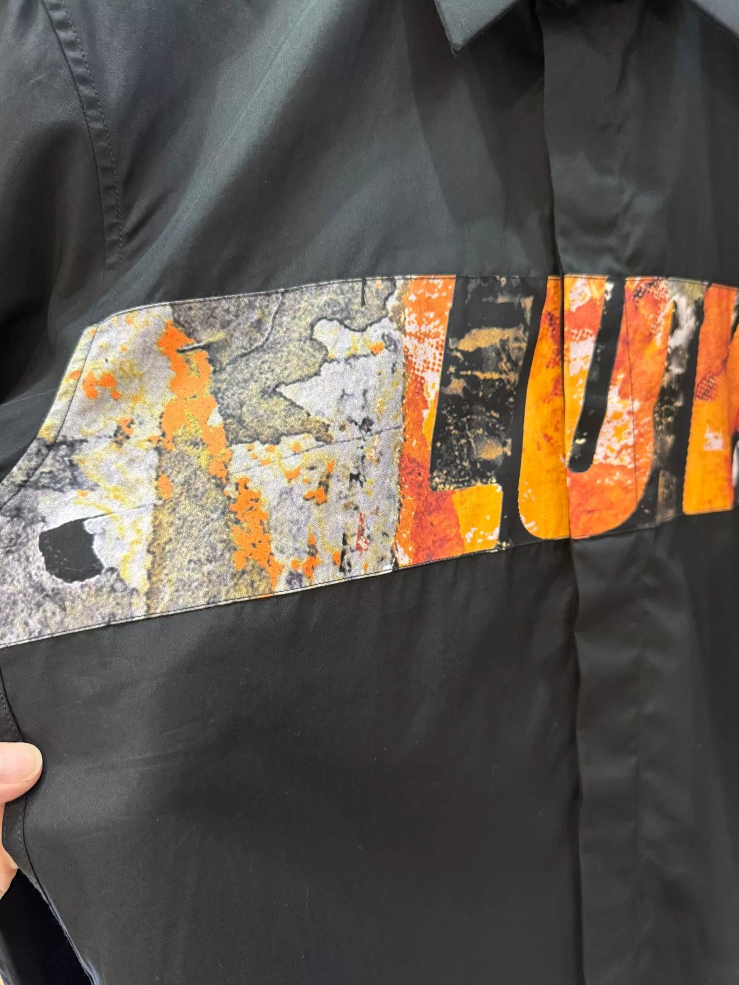 Givenchy Givenchy Men's Black Slim-Fit Chest Print Shirt Size US XXS / EU 40 - 3 Thumbnail