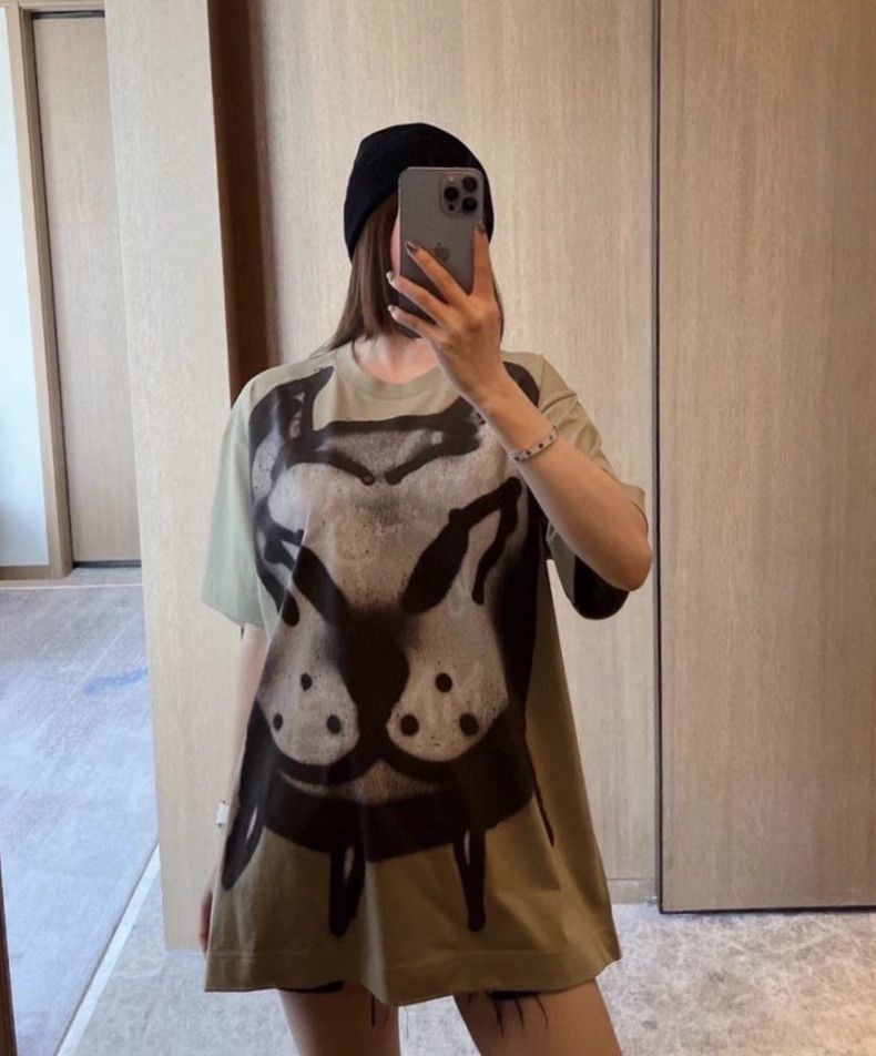 Givenchy Givenchy x Chito Spray Paint Short-Sleeve T Size US M / EU 48-50 / 2 - 7 Thumbnail