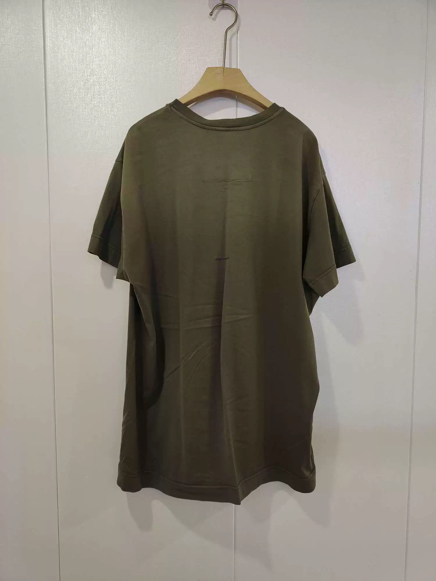 Givenchy Givenchy x Chito Spray Paint Short-Sleeve T Size US M / EU 48-50 / 2 - 2 Thumbnail