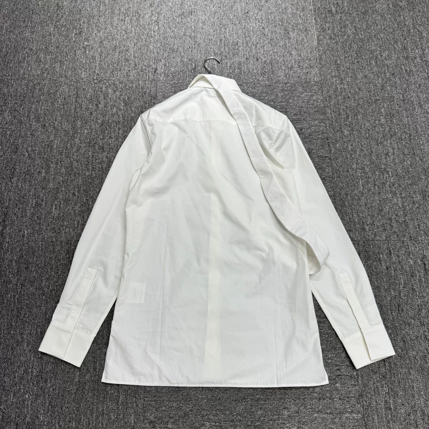 Givenchy Givenchy White Lock Buckle Shirt Size US M / EU 48-50 / 2 - 6 Thumbnail