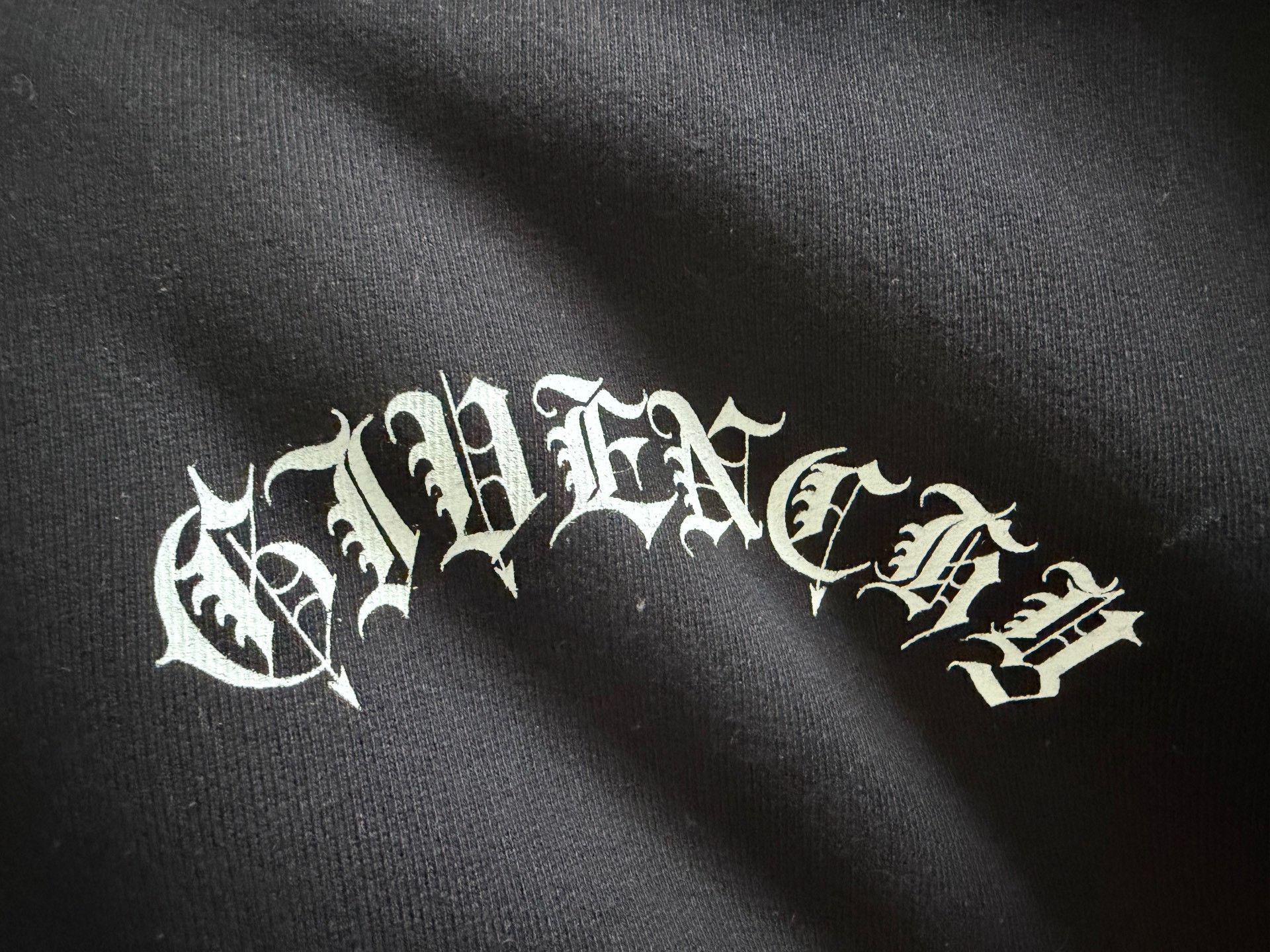 Givenchy Black Givenchy Hoodie L Size Size US L / EU 52-54 / 3 - 5 Thumbnail