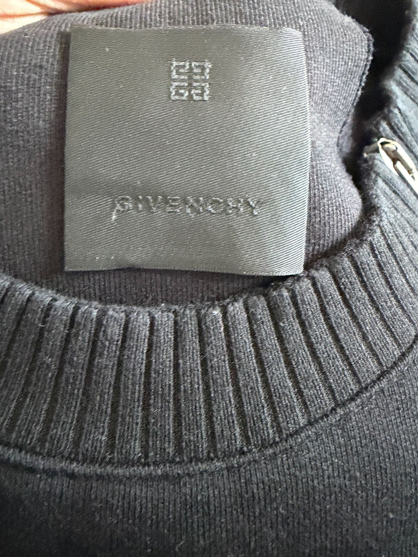 Givenchy Black Givenchy Hoodie L Size Size US L / EU 52-54 / 3 - 4 Thumbnail