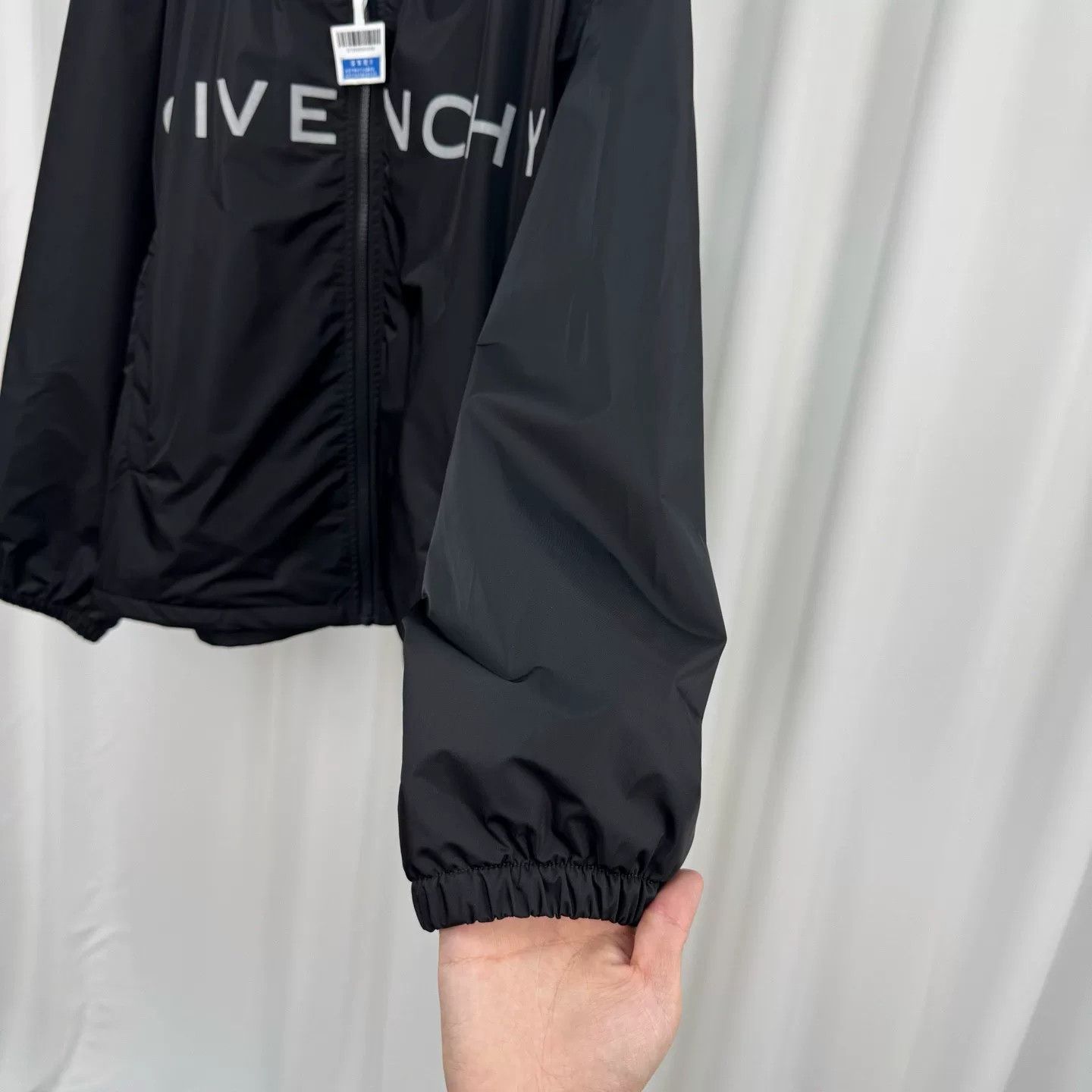 Givenchy Givenchy Black Windbreaker with White Print Size US L / EU 52-54 / 3 - 4 Thumbnail