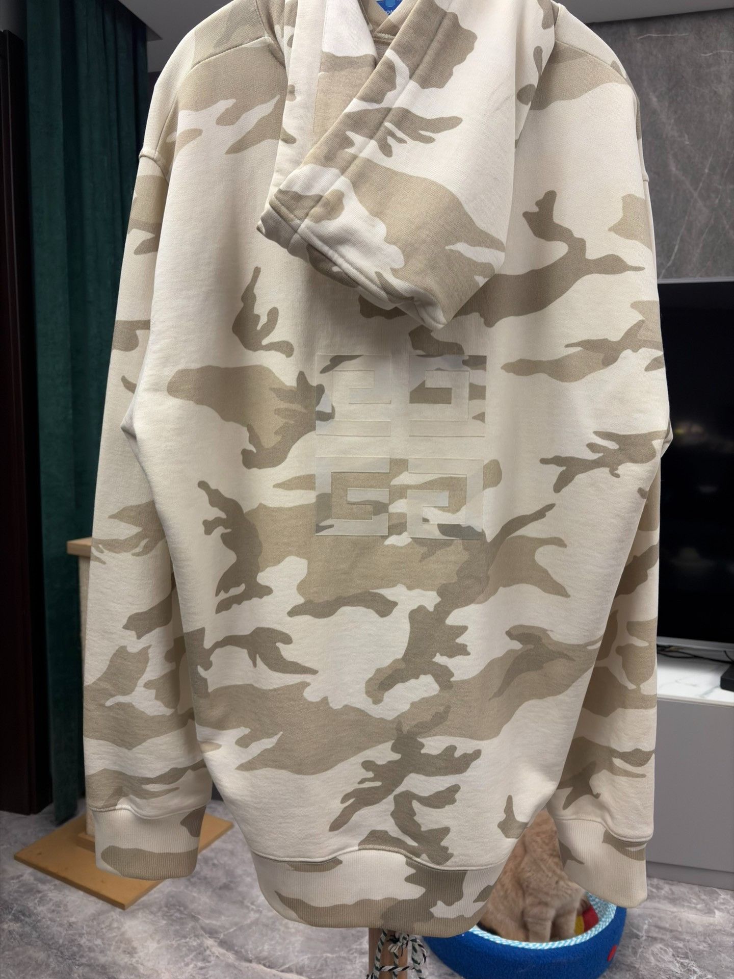 Givenchy Givenchy Beige Camouflage Hoodie Size US XL / EU 56 / 4 - 2 Thumbnail
