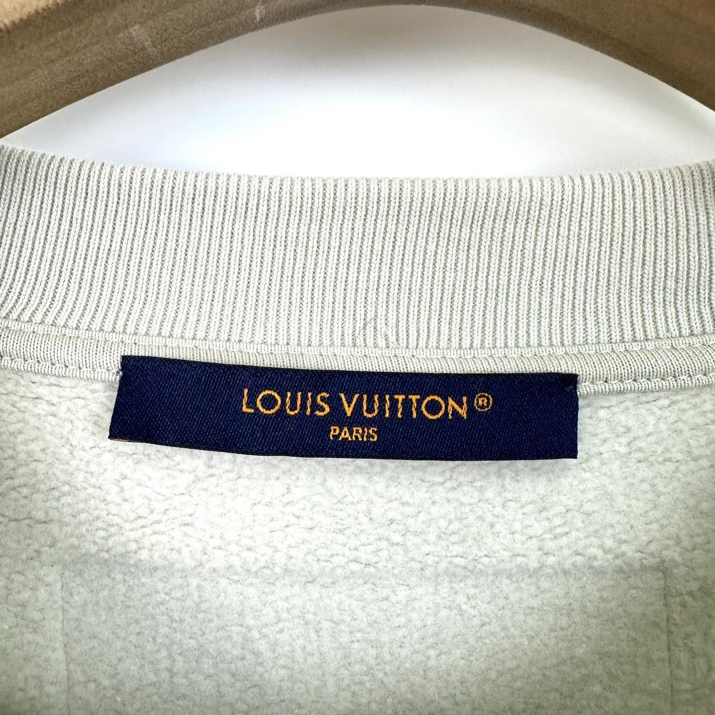 Louis Vuitton Louis Vuitton Eye Embroidery Flocking Logo Sweatshirt Size US L / EU 52-54 / 3 - 4 Thumbnail