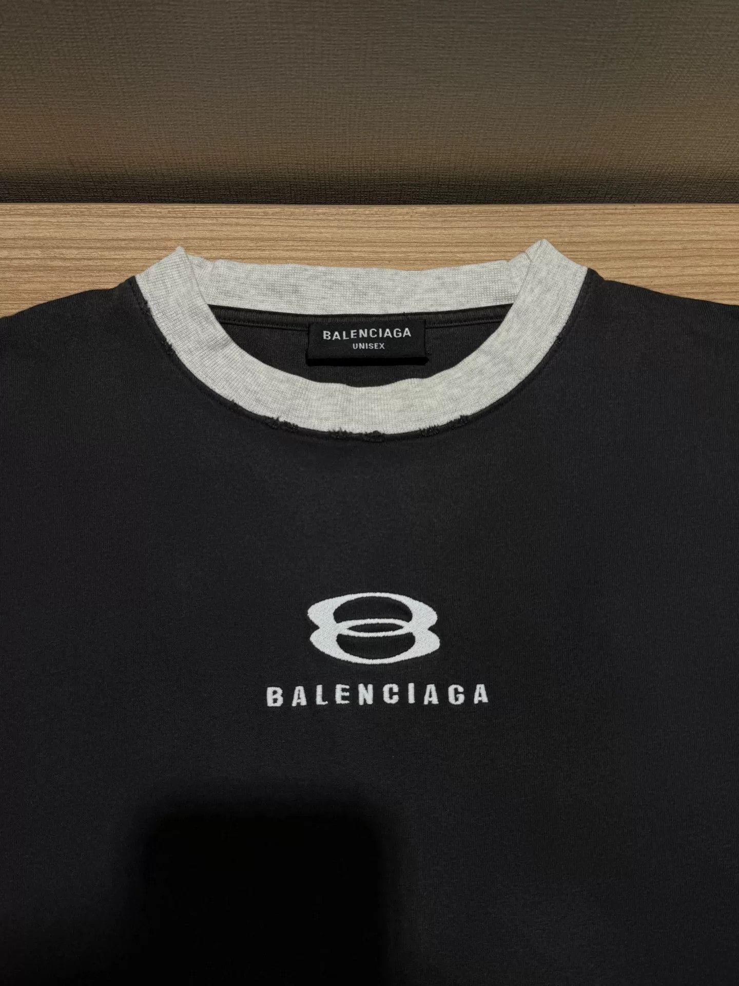 Balenciaga Balenciaga SS23 Black Raglan 3/4 Sleeve T-shirt Size US M / EU 48-50 / 2 - 3 Thumbnail