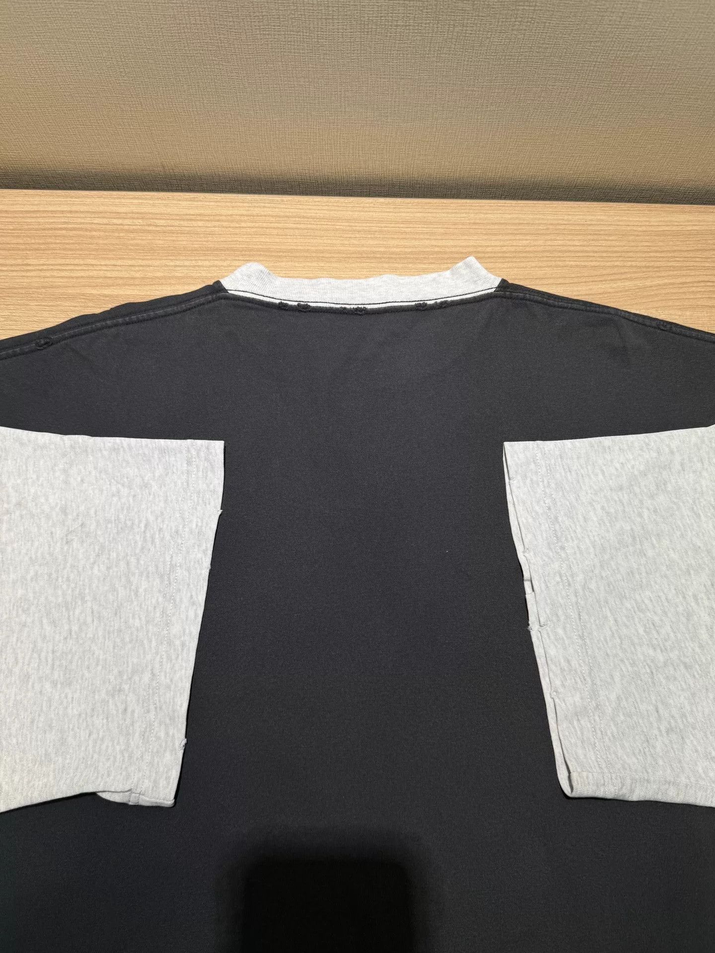 Balenciaga Balenciaga SS23 Black Raglan 3/4 Sleeve T-shirt Size US M / EU 48-50 / 2 - 4 Thumbnail