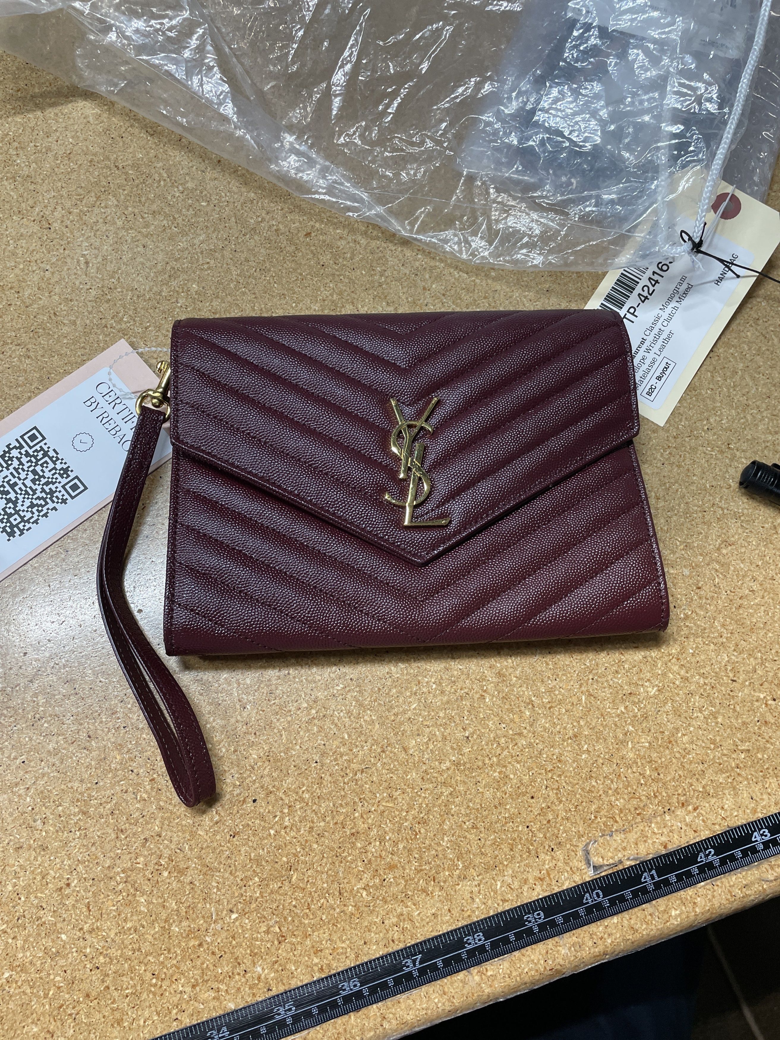 Saint Laurent Paris Classic Monogram Envelope Wristlet Clutch Size ONE SIZE - 8 Thumbnail