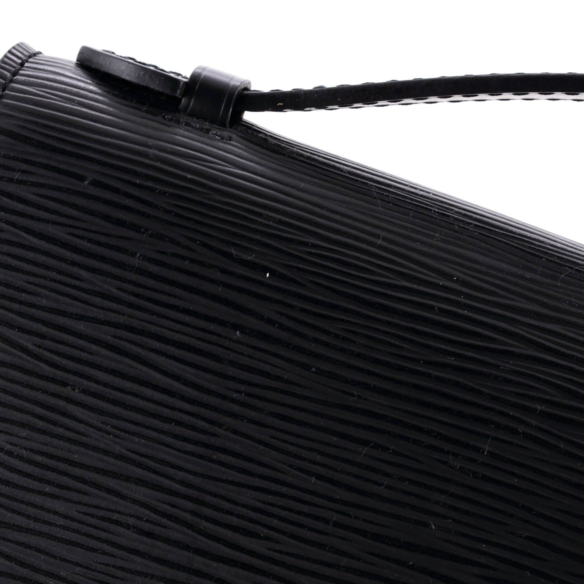 Louis Vuitton Clery Handbag Size ONE SIZE - 6 Thumbnail