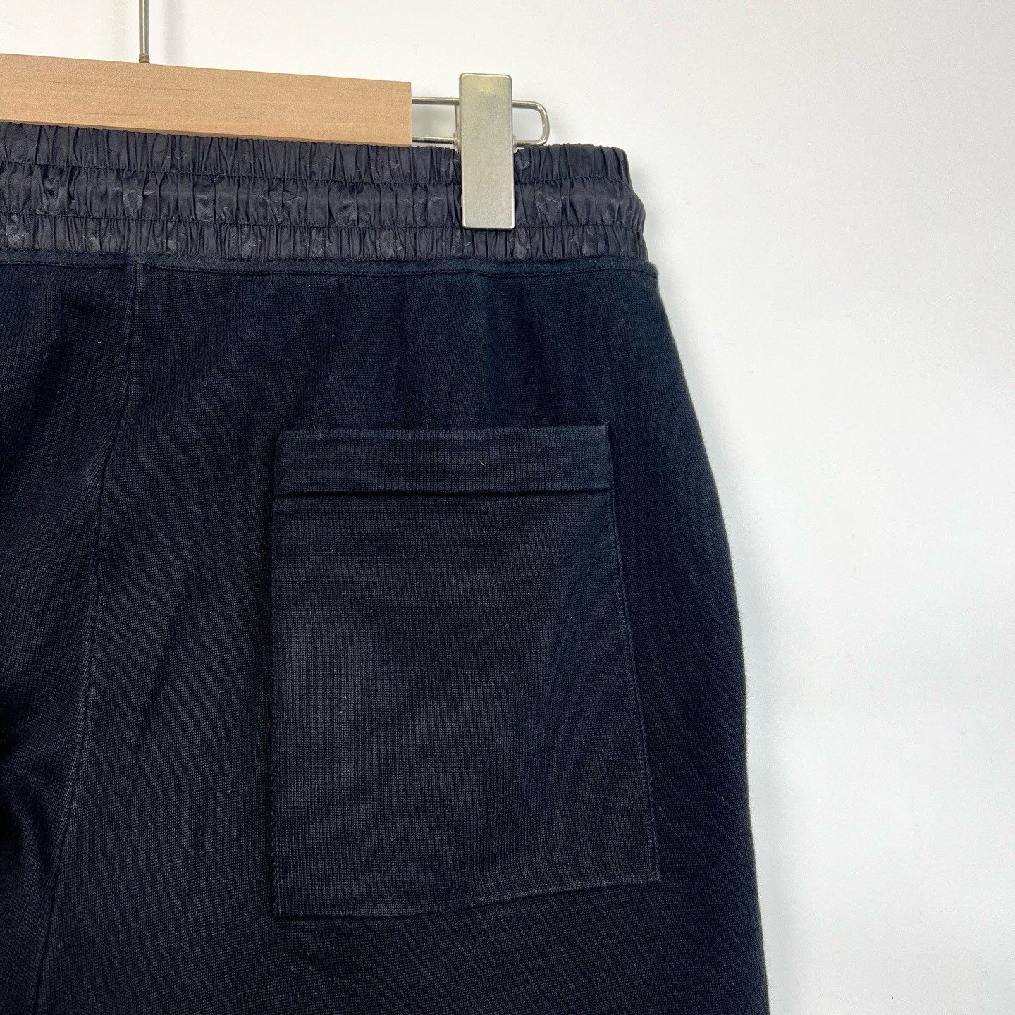 Louis Vuitton Louis Vuitton Fall Black Knit Sweatpants Size US 26 / EU 42 - 5 Thumbnail
