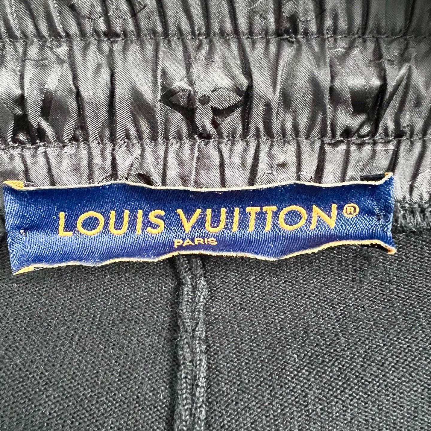 Louis Vuitton Louis Vuitton Fall Black Knit Sweatpants Size US 26 / EU 42 - 7 Thumbnail