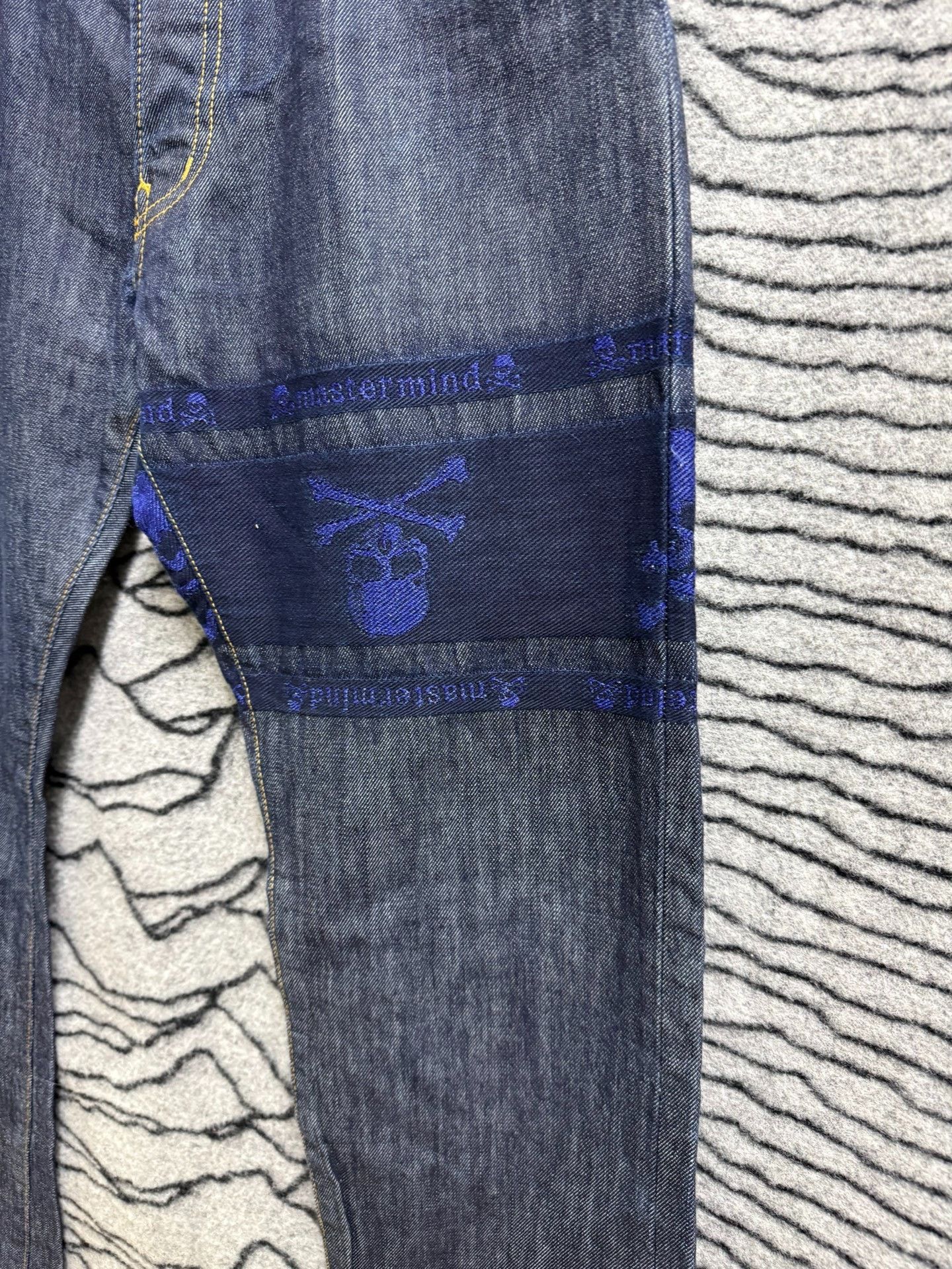 Mastermind Japan Mastermind Japan MMJ Blue Gold Jeans Size US 44 / EU 60 - 4 Thumbnail