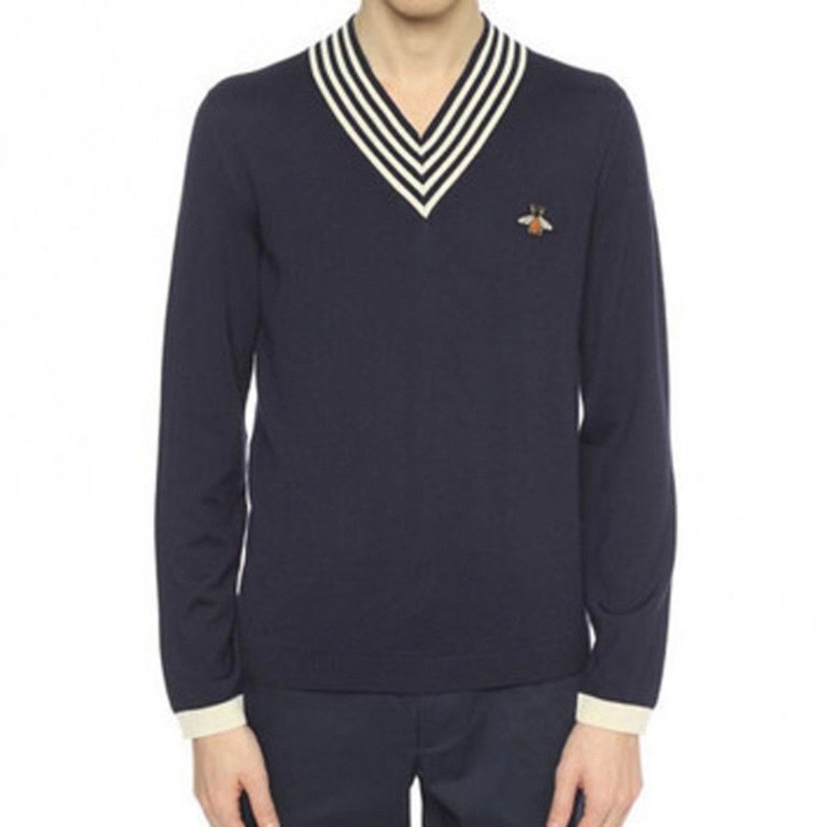 Gucci Gucci Navy V-Neck Bee Embroidery Sweater Size XS / US 0-2 / IT 36-38 - 6 Thumbnail
