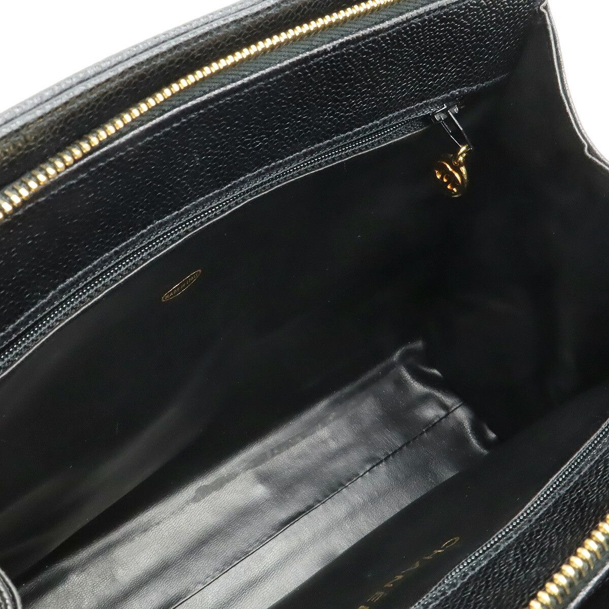Chanel Chanel Chanel Chevron Leather 2way Bag Leather Shoulder Bag DUTY FREE for USA Size ONE SIZE - 7 Thumbnail