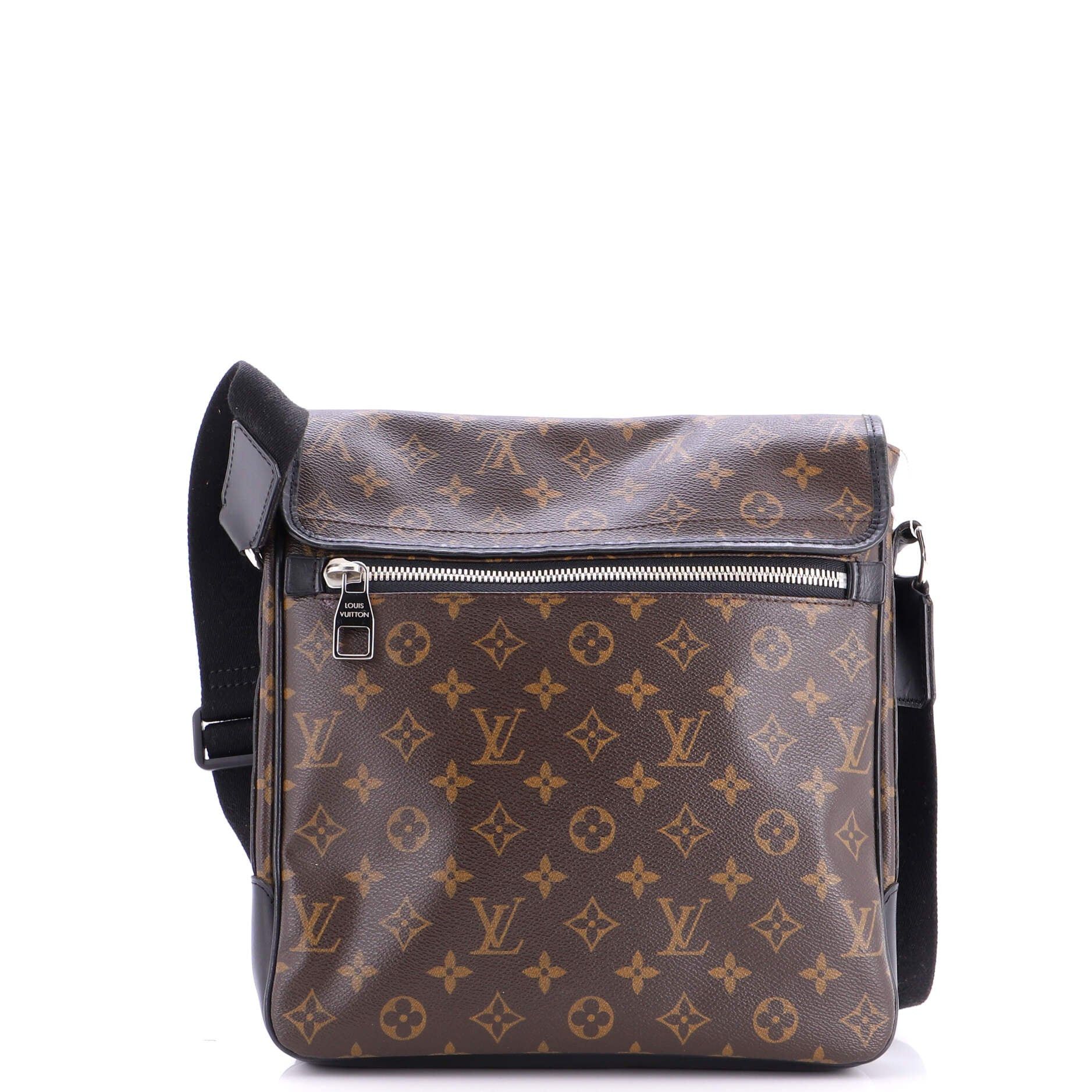 Louis Vuitton Bass Messenger Bag Size ONE SIZE - 3 Thumbnail