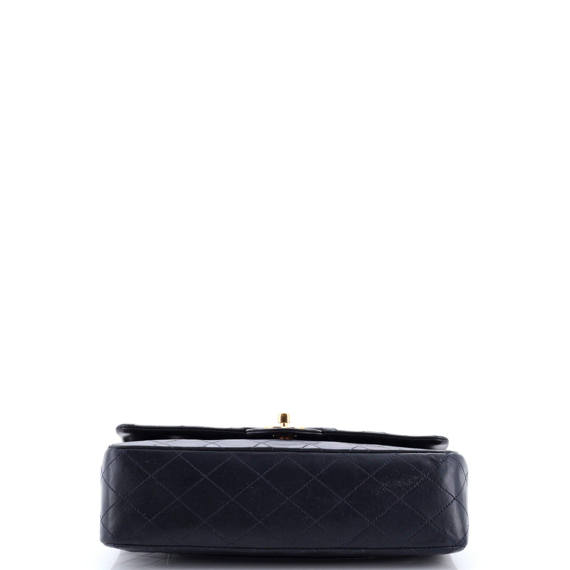 Chanel Vintage Classic Double Flap Bag Size ONE SIZE - 4 Thumbnail