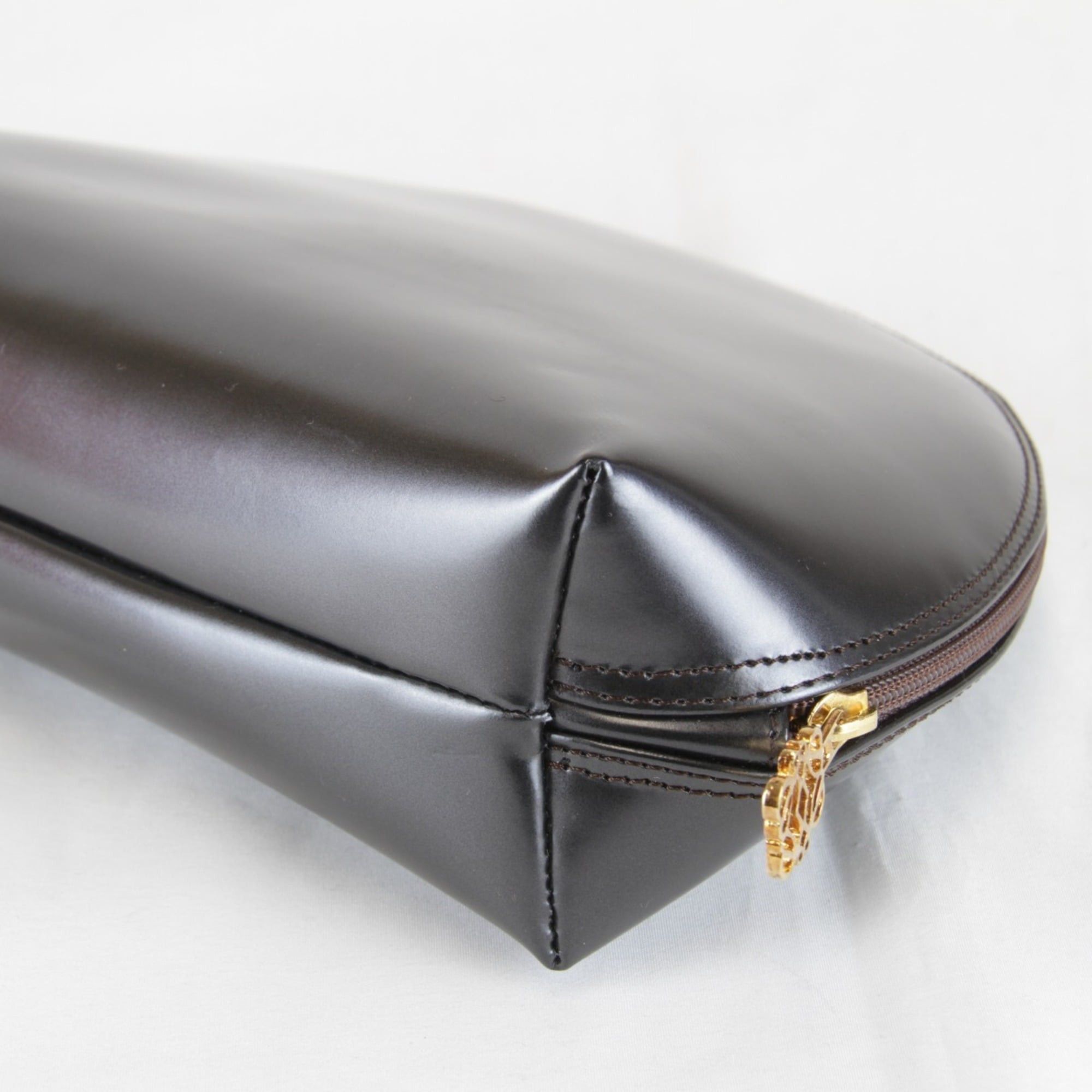 Loewe LOEWE Anagram Pouch, Leather, Black, 100g, Women's Size ONE SIZE - 6 Thumbnail