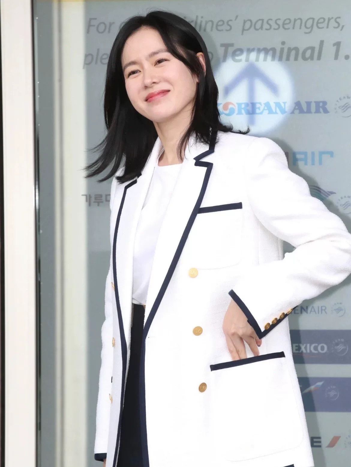 Valentino VALENTINO White Preppy Blazer 38 Sun Yizhen Size S / US 4 / IT 40 - 2 Thumbnail