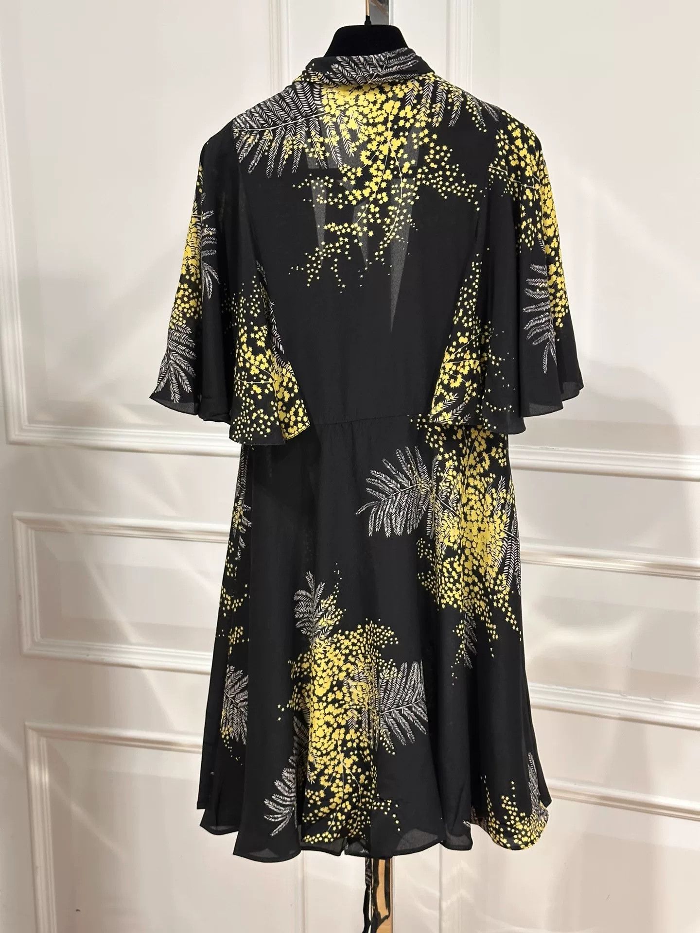 Valentino Valentino Silk Short-Sleeve Long Cardigan Size S / US 4 / IT 40 - 2 Thumbnail