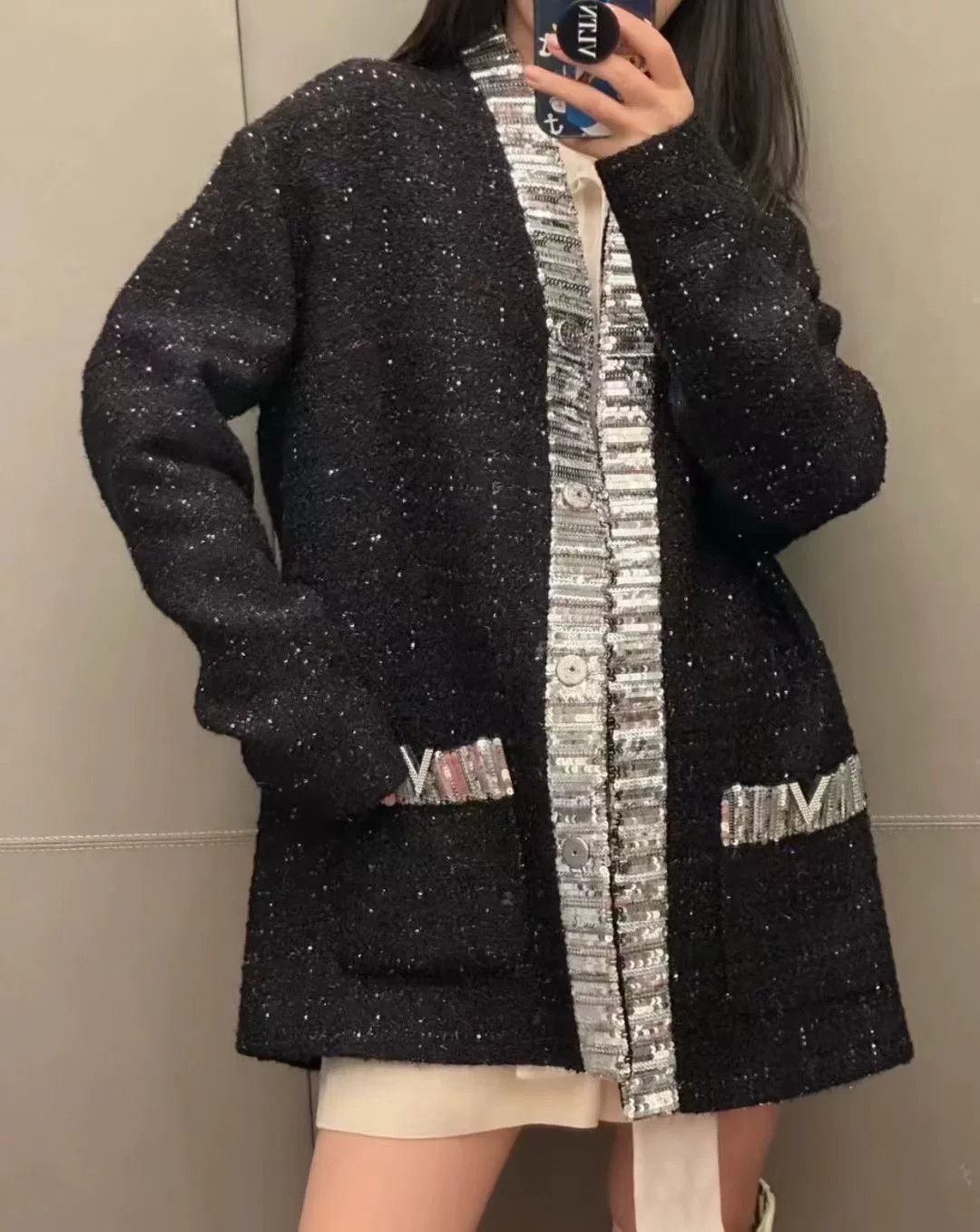 Valentino Valentino Black Sequined V-Neck Cardigan Size S / US 4 / IT 40 - 8 Thumbnail