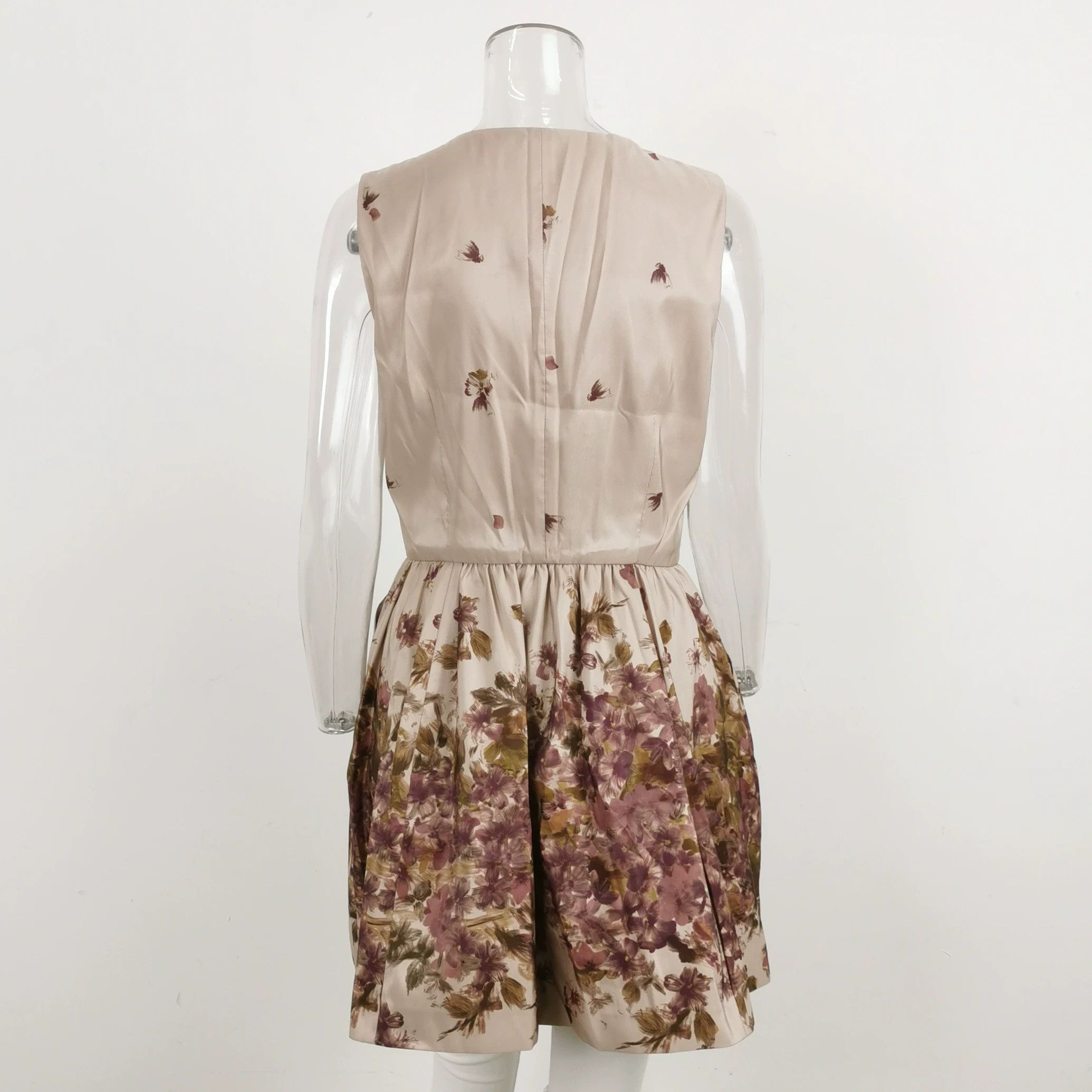 RED Valentino Red Valentino Floral Sleeveless Buttoned Dress Size M / US 6-8 / IT 42-44 - 2 Thumbnail