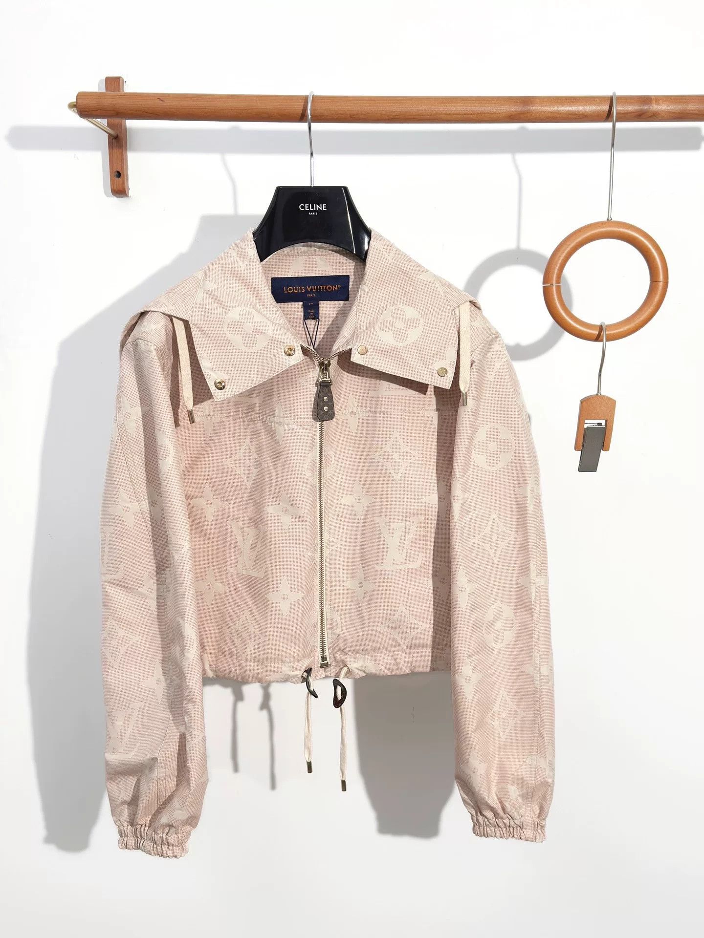 Louis Vuitton Louis Vuitton Flight Mode Pink Coat Size S / US 4 / IT 40 - 2 Thumbnail