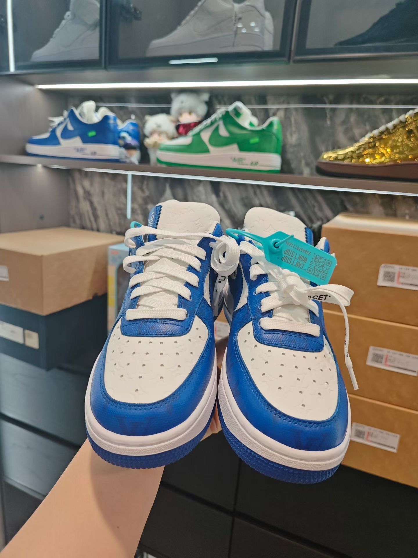 Louis Vuitton Nike Air Force 1 Blue White Size US 7 / IT 37 - 2 Thumbnail