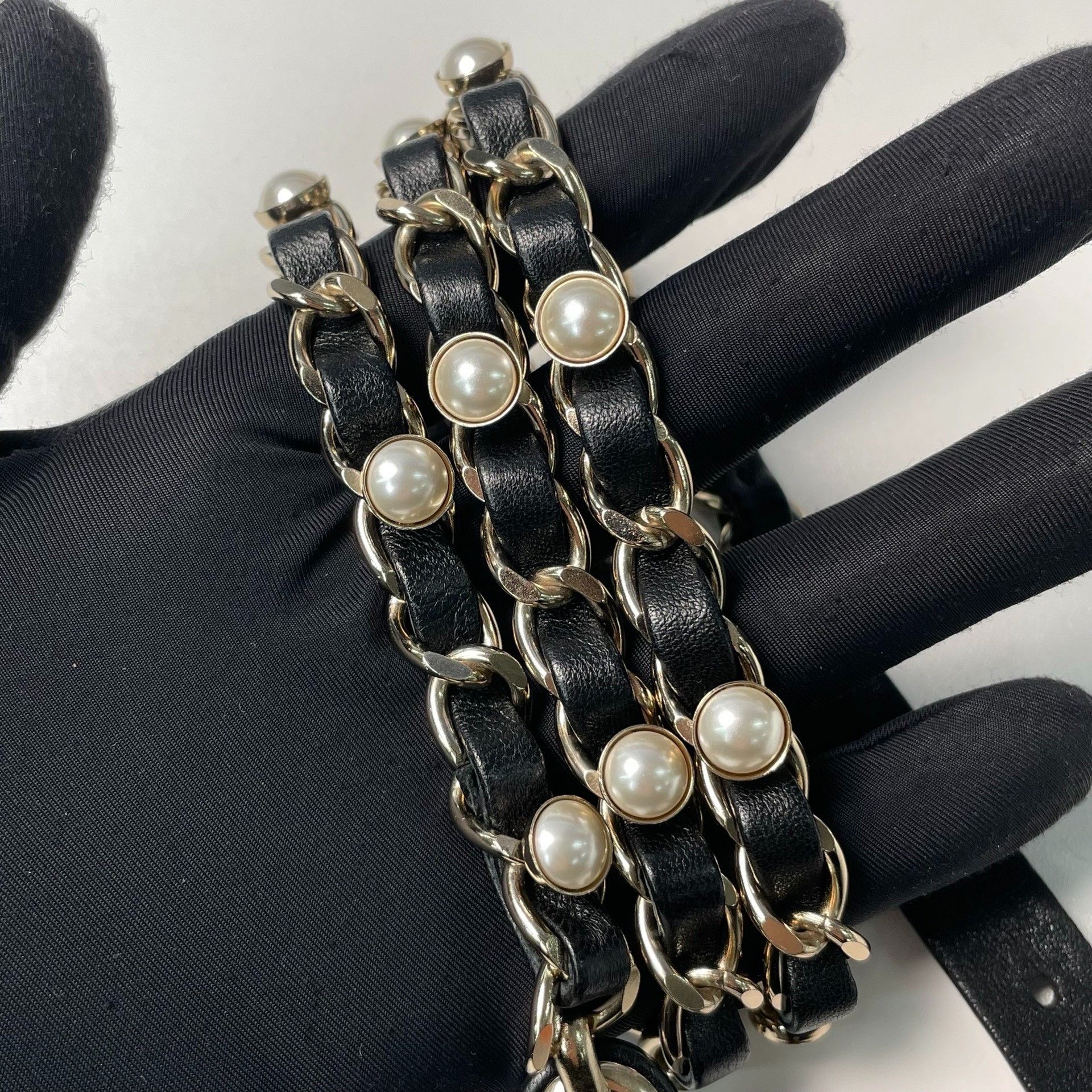 Chanel Chanel Black Leather Pearl Waist Chain Size ONE SIZE - 2 Thumbnail