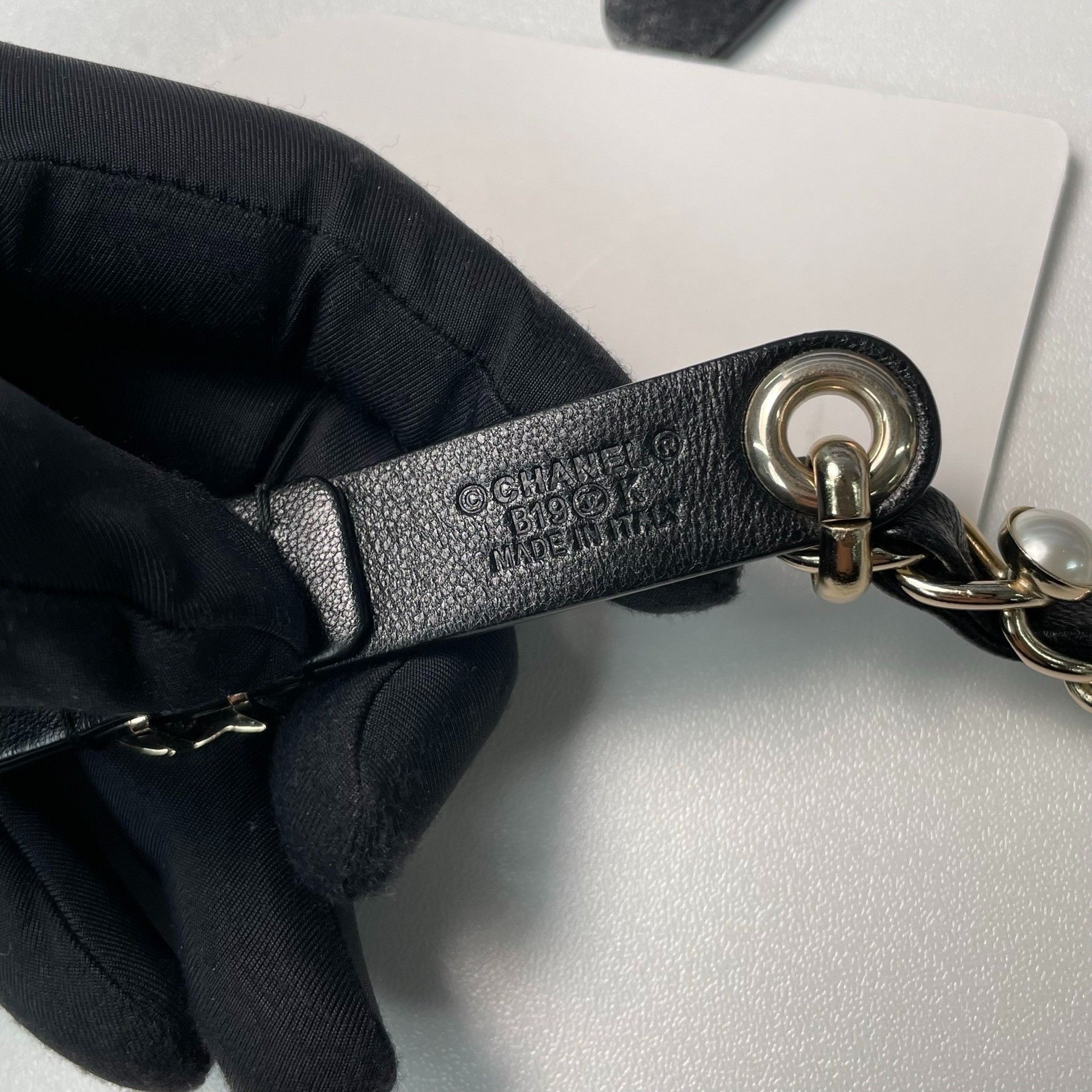 Chanel Chanel Black Leather Pearl Waist Chain Size ONE SIZE - 6 Thumbnail