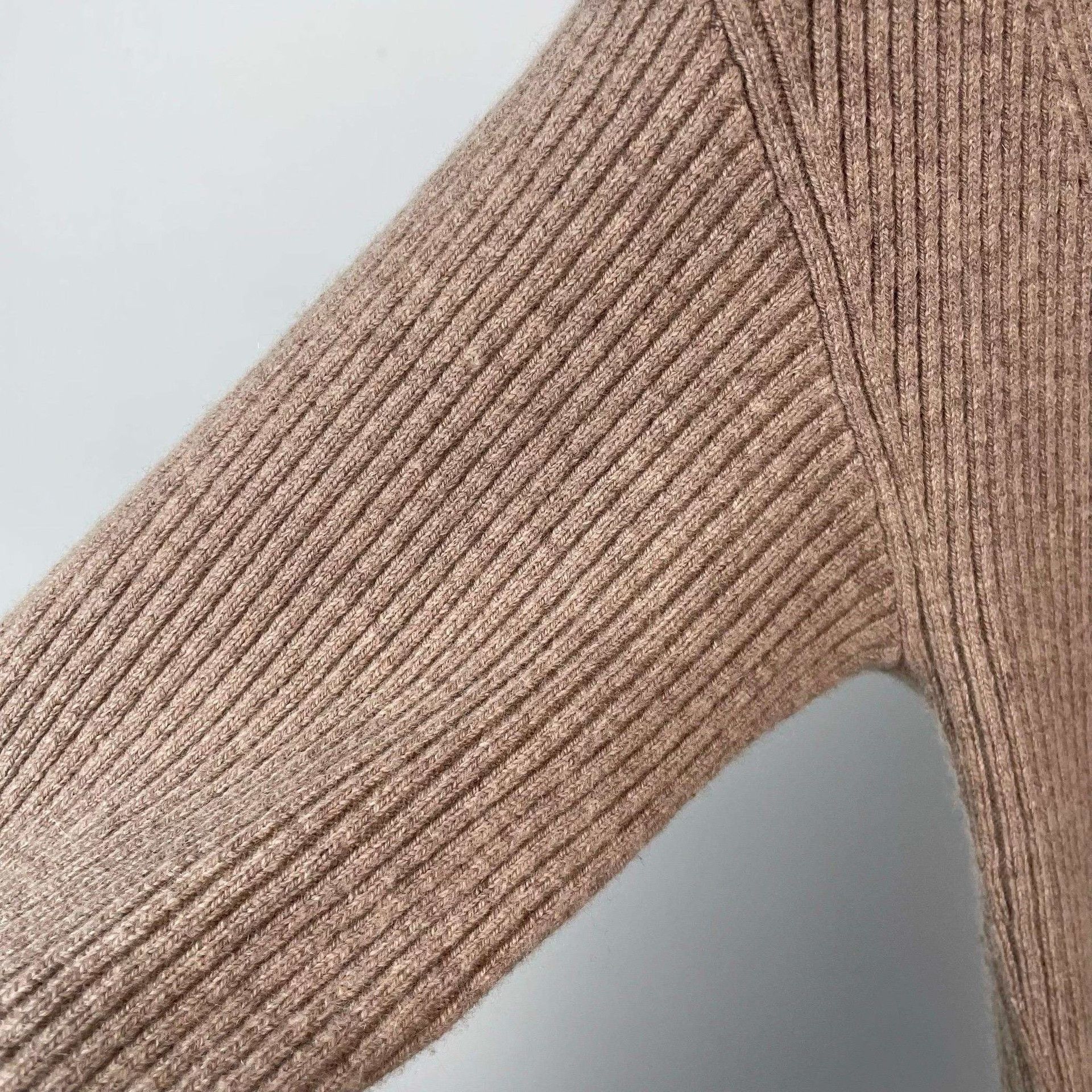 Max Mara MaxMara Brown V-Neck Knit Cardigan Size XS / US 0-2 / IT 36-38 - 3 Thumbnail