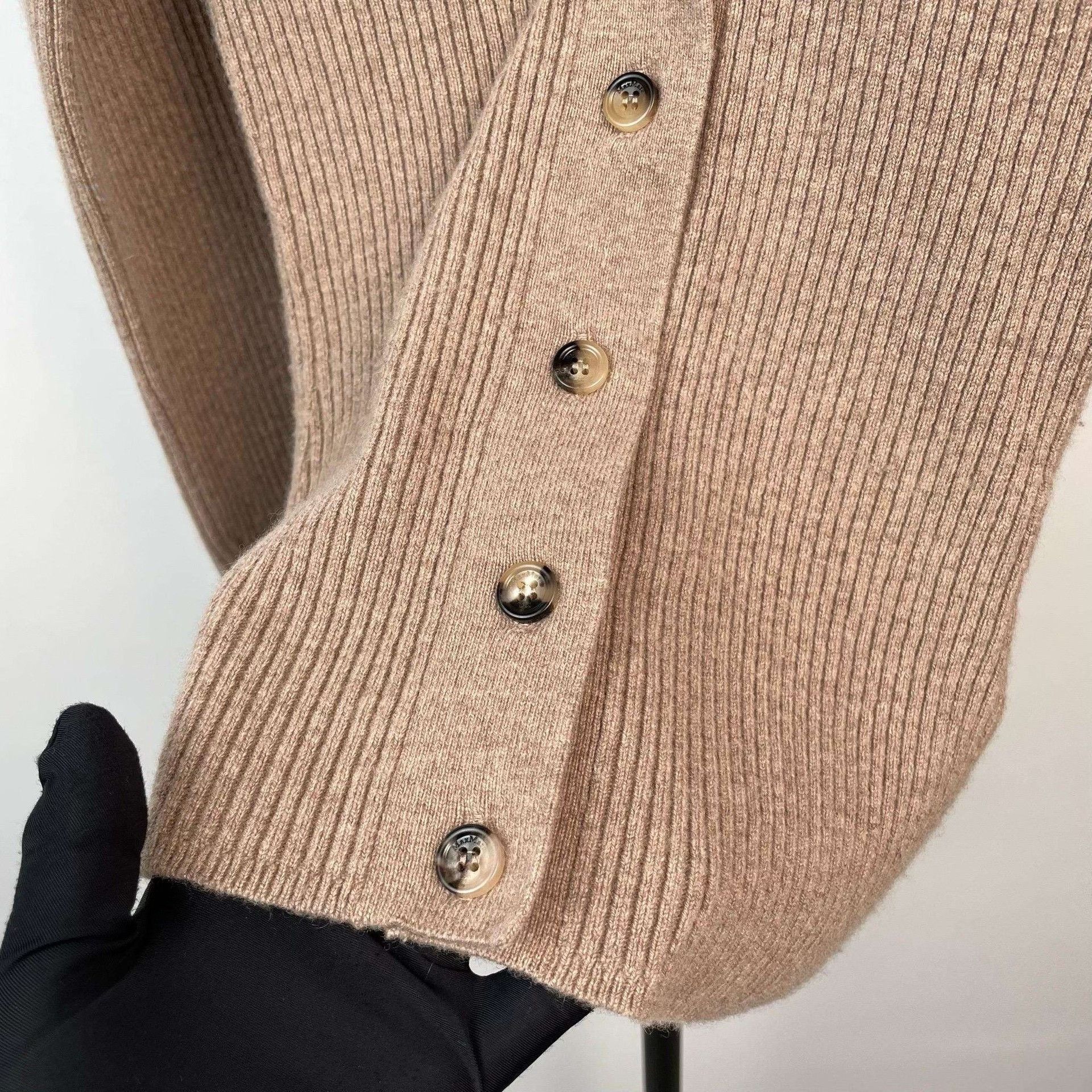Max Mara MaxMara Brown V-Neck Knit Cardigan Size XS / US 0-2 / IT 36-38 - 6 Thumbnail
