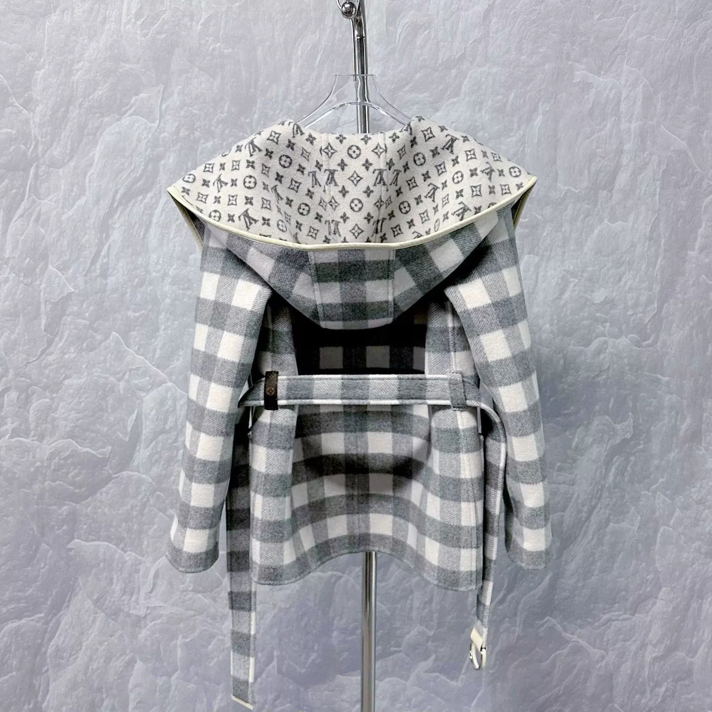 Louis Vuitton Louis Vuitton SS26 Double-Sided Checkered Hooded Coat Size XS / US 0-2 / IT 36-38 - 3 Thumbnail