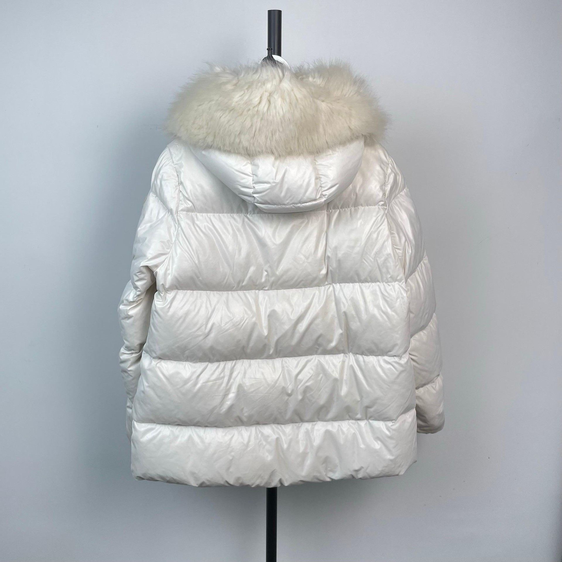 Moncler Moncler Laiche White Fur Collar Down Jacket Size L / US 10 / IT 46 - 2 Thumbnail