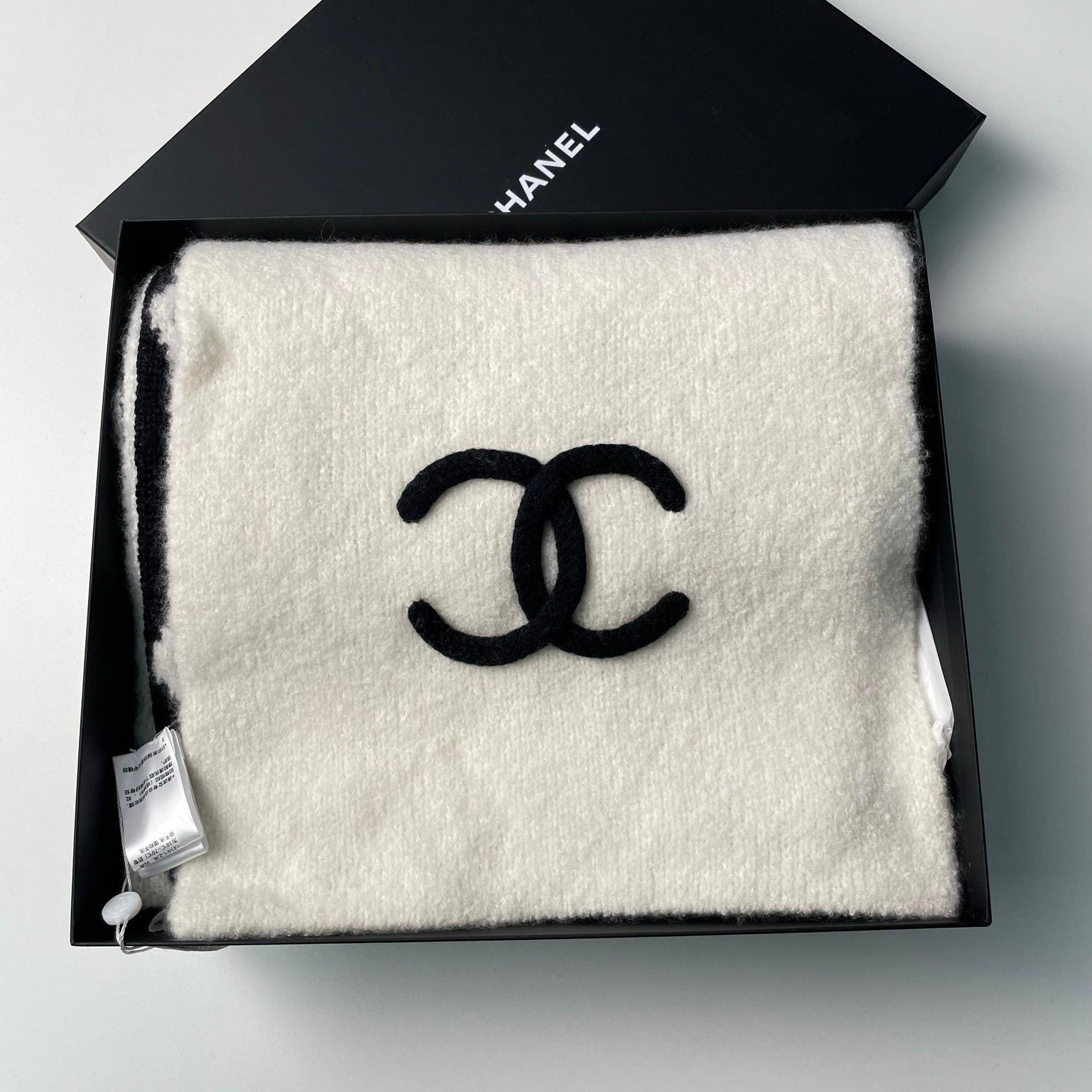 Chanel Chanel Double C Cashmere Logo Scarf Size ONE SIZE - 9 Thumbnail